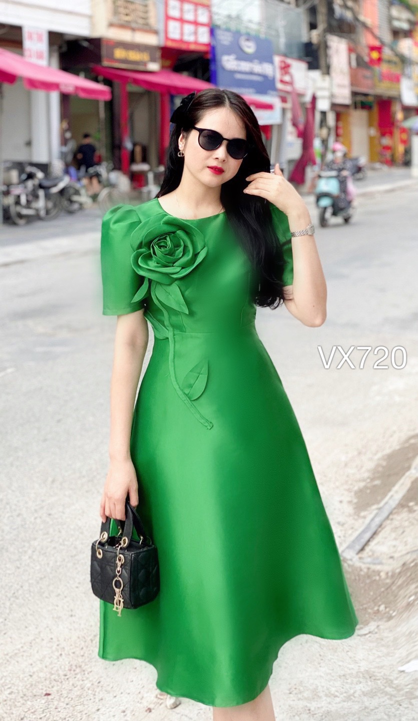 VN-32] Váy nữ xanh lá cổ vuông