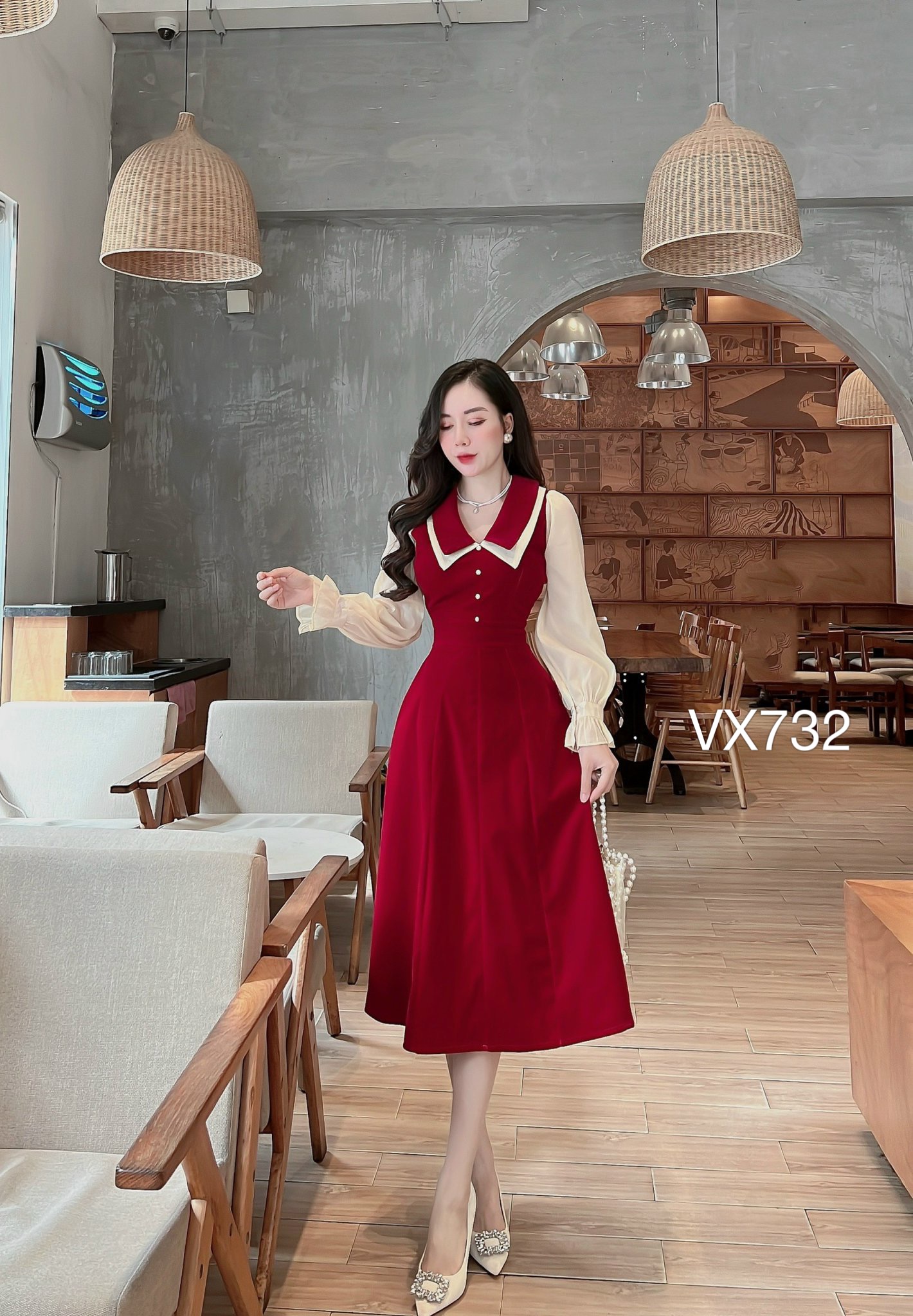 VX732 Váy nhung dài tay