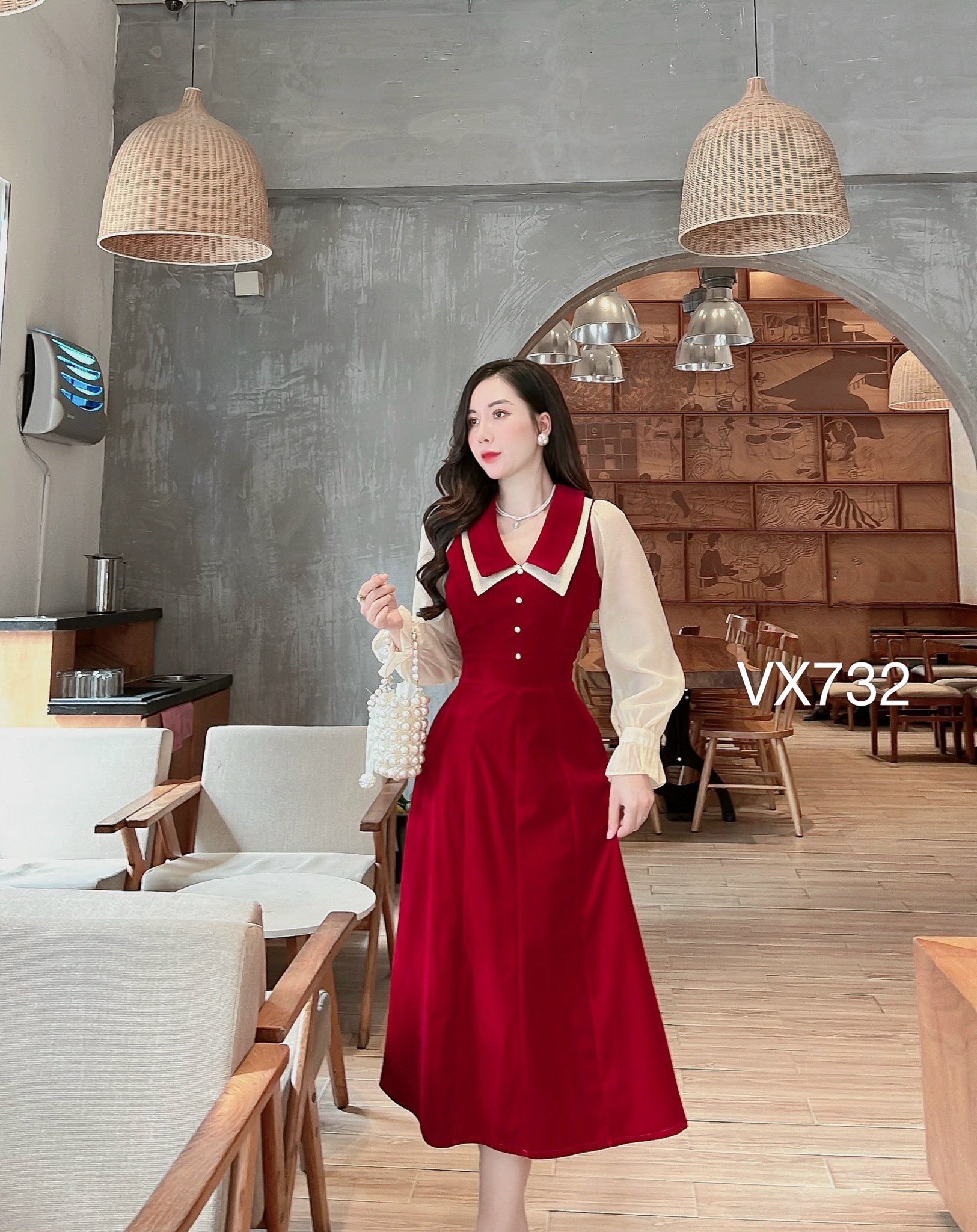 VX732 Váy nhung dài tay