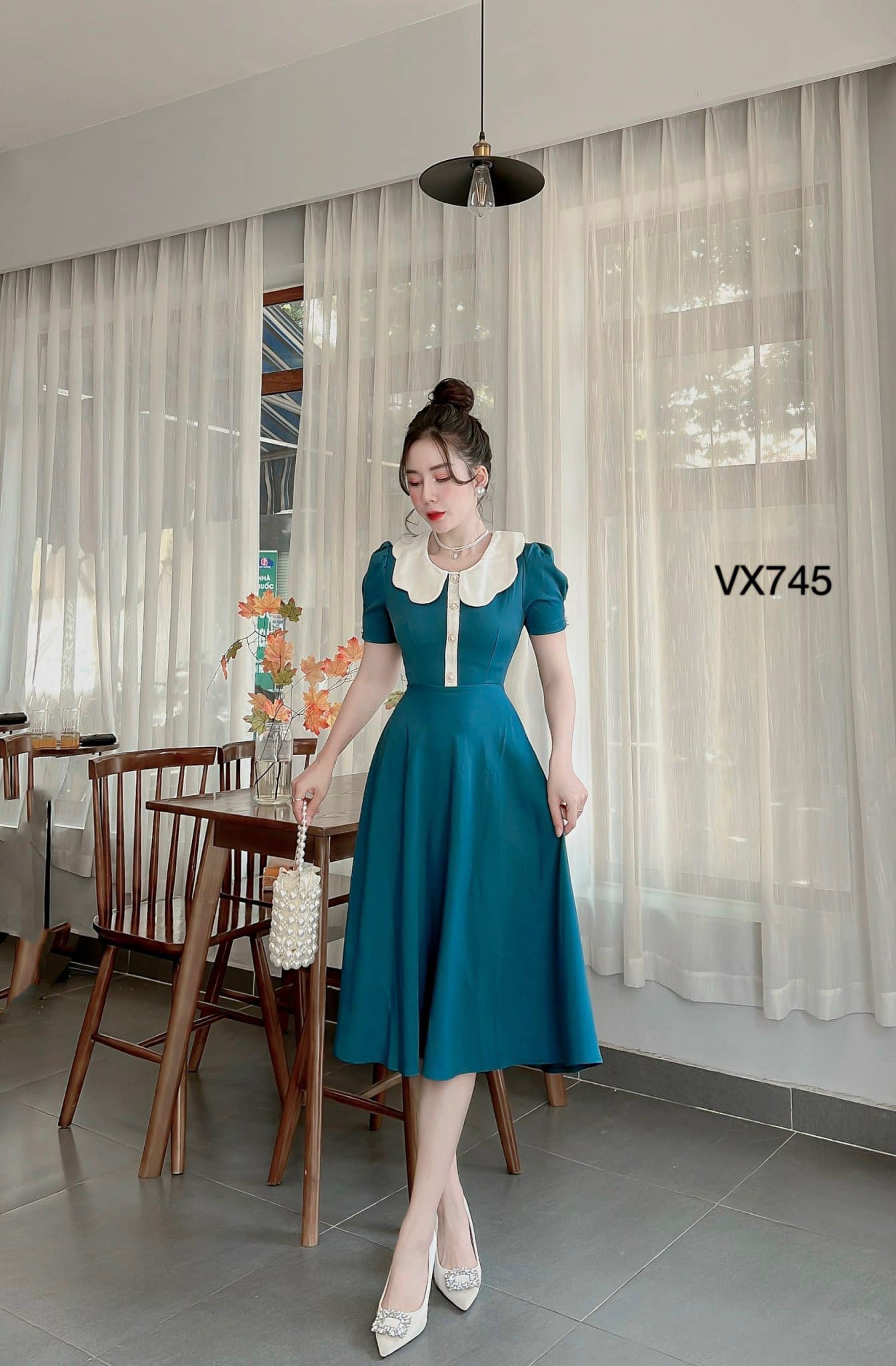 VX745 Váy xòe cổ bướm