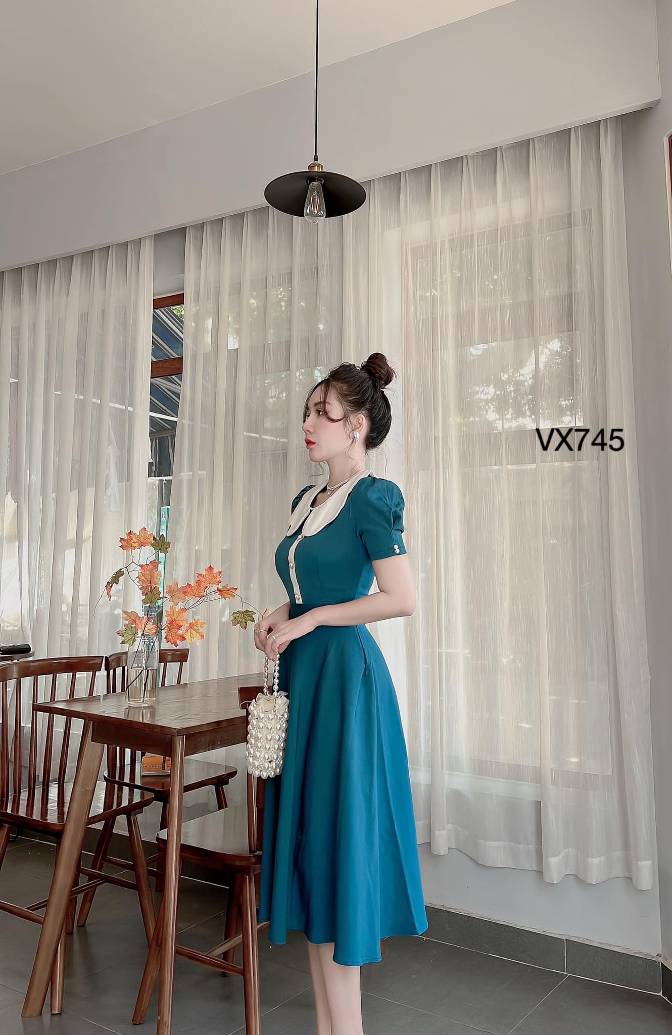 VX745 Váy xòe cổ bướm