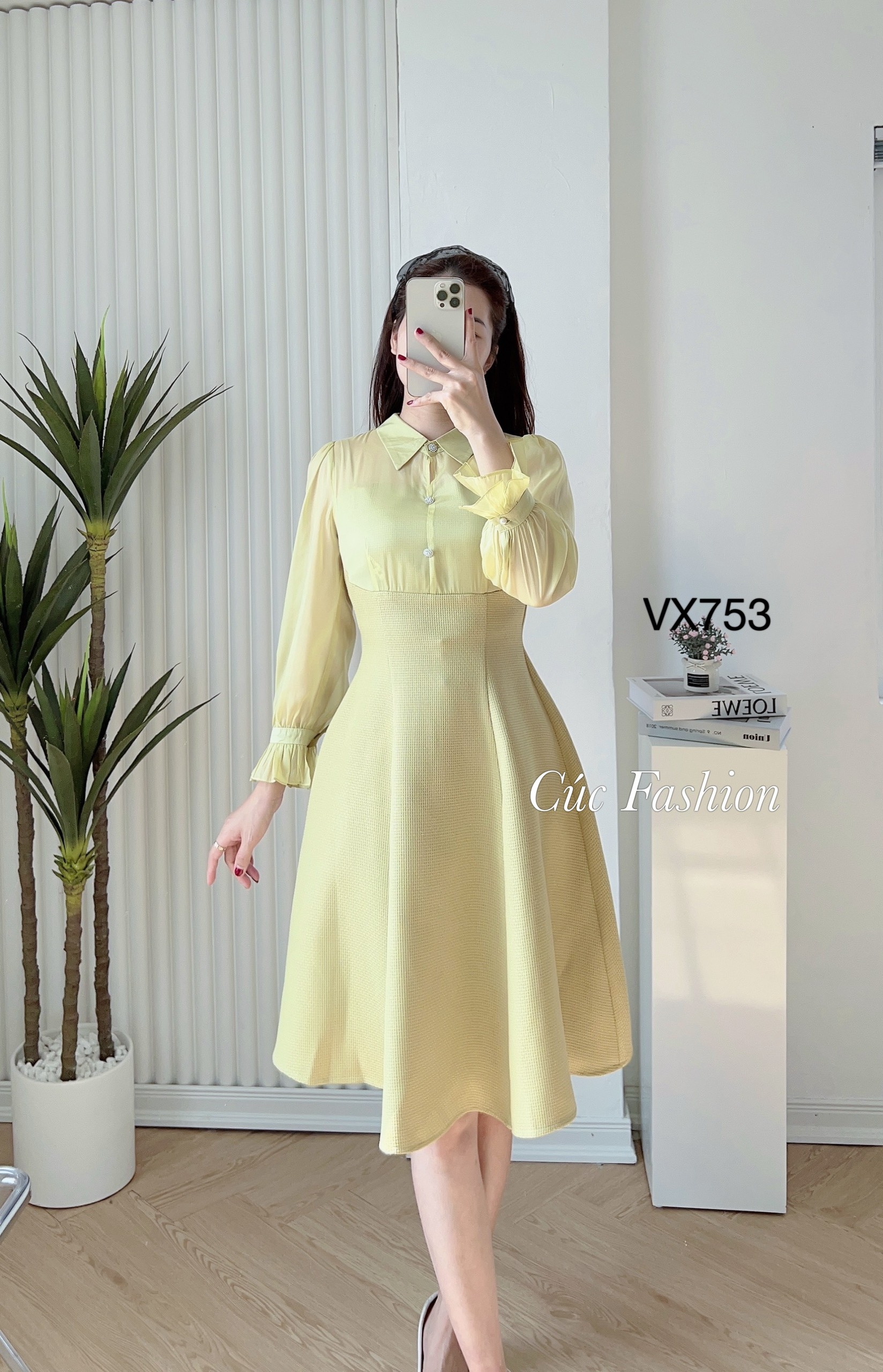VX758 Váy dạ phối cổ đức