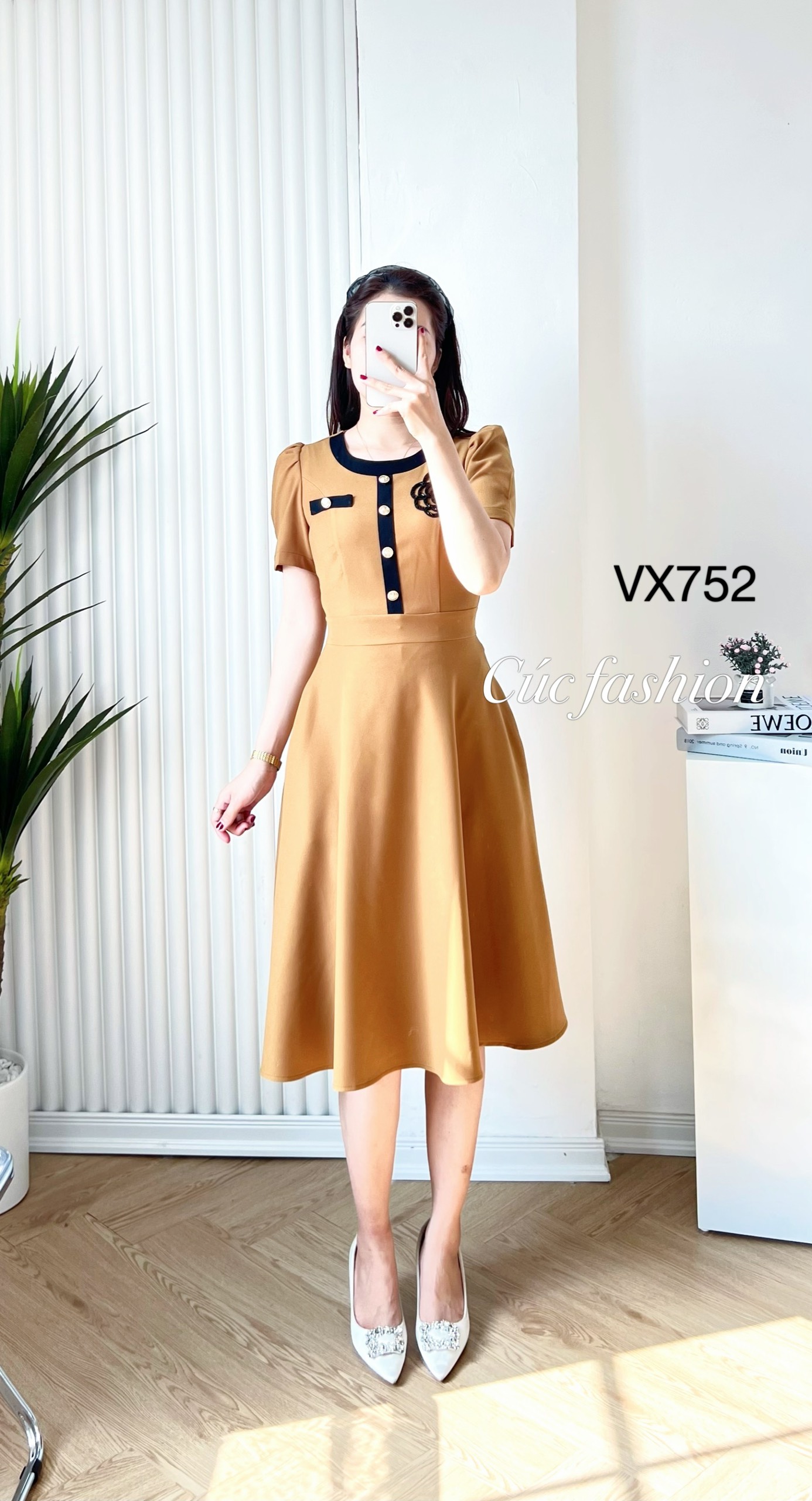 VX752 váy hoa cườm cổ tròn