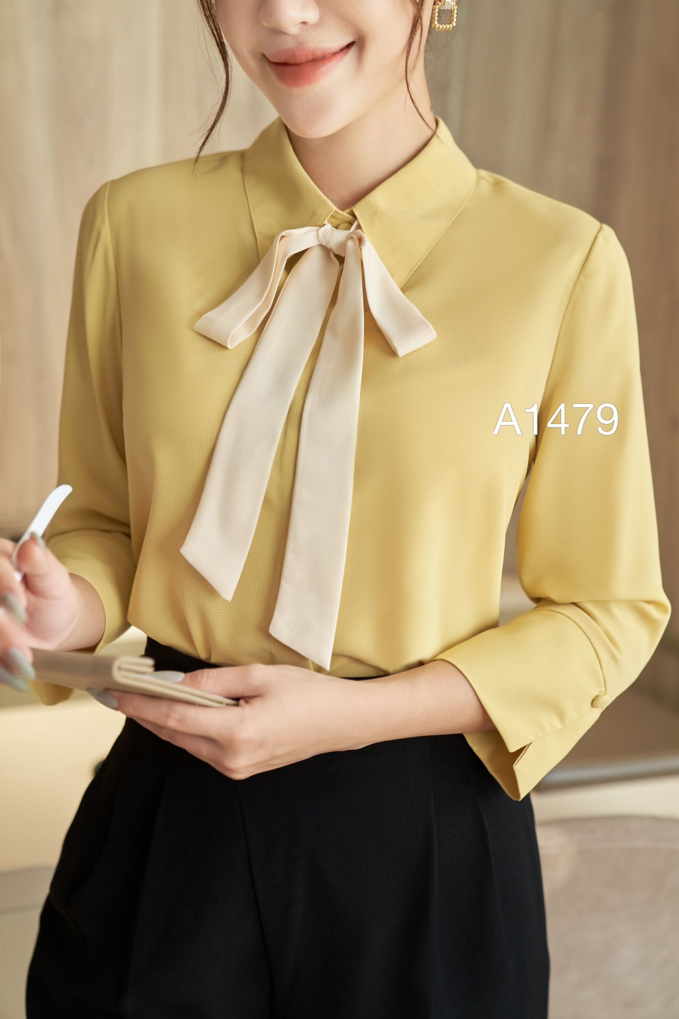 A1479 Áo nơ đồng màu