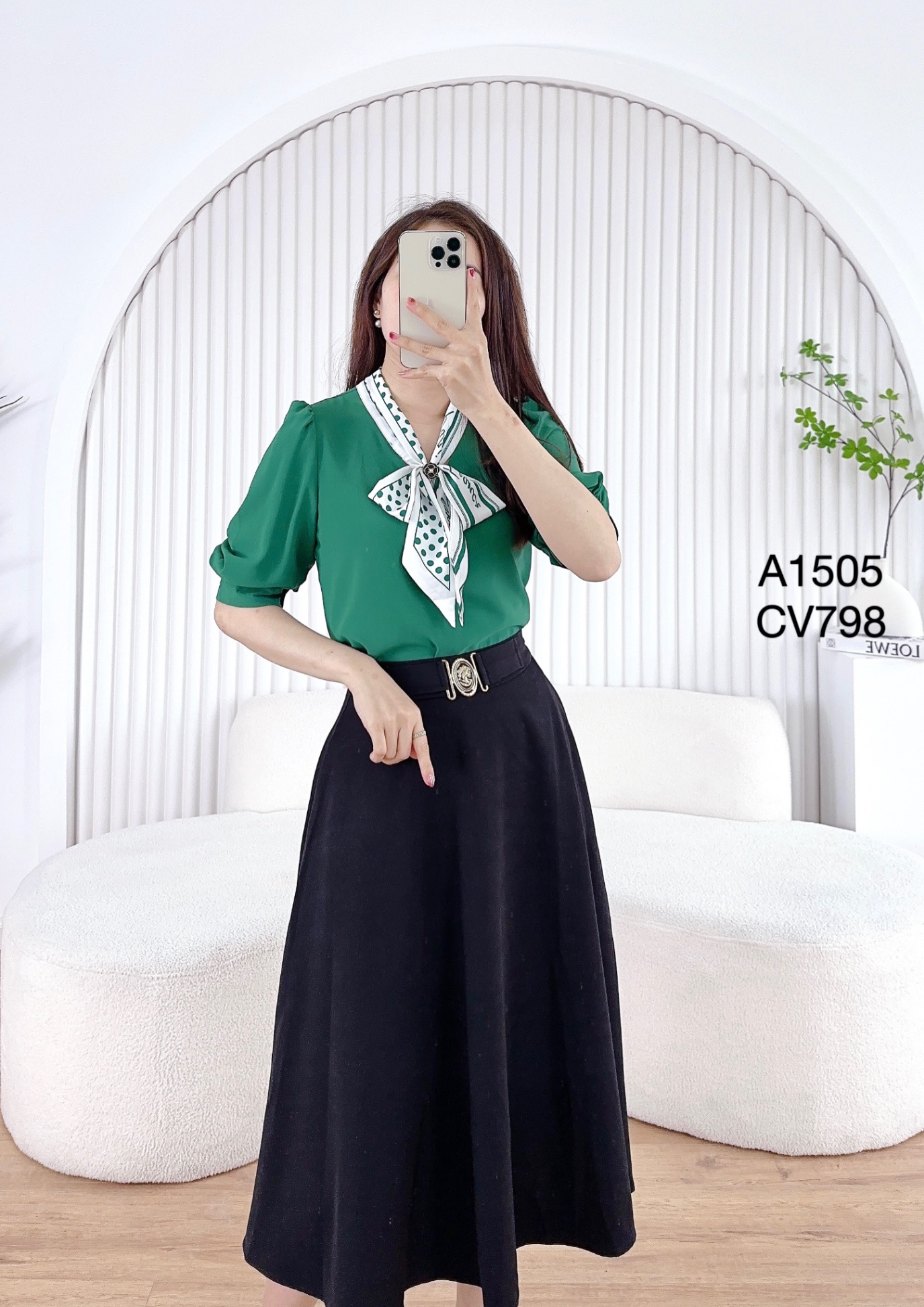 CV798 CV xòe đai cô gái