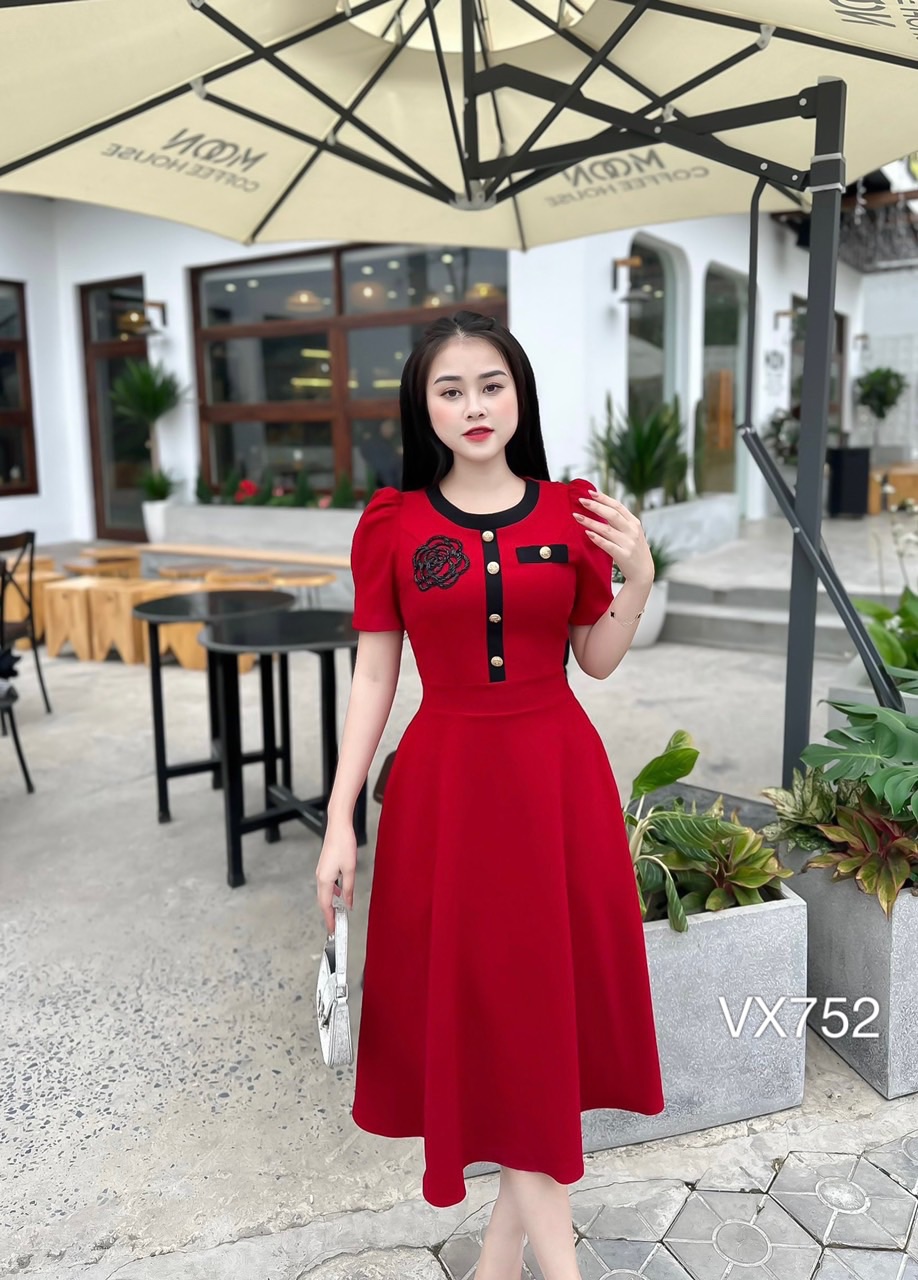 VX752 váy hoa cườm cổ tròn