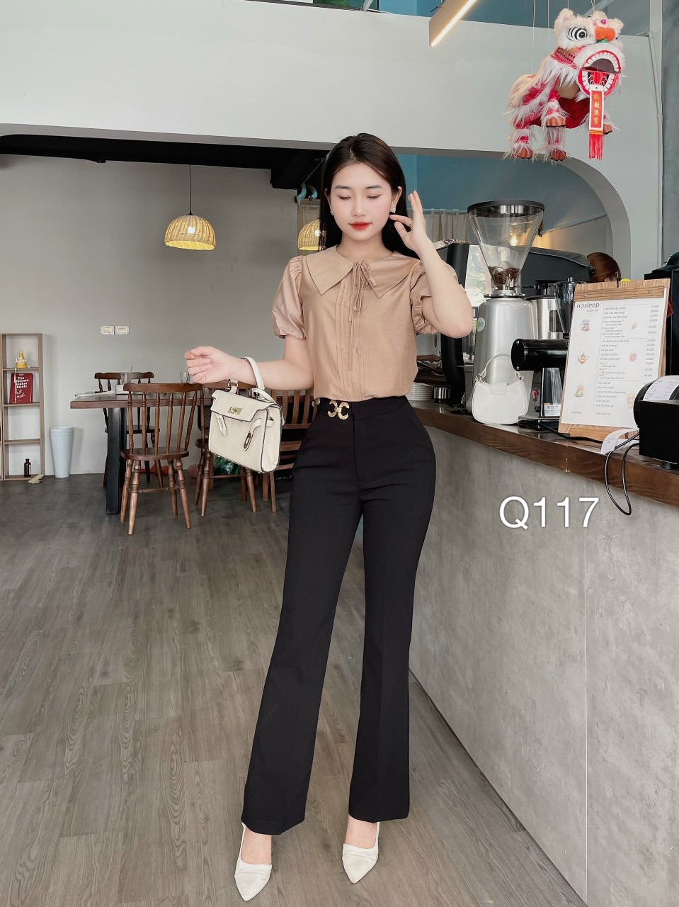 Q117 quần loe đai soắn