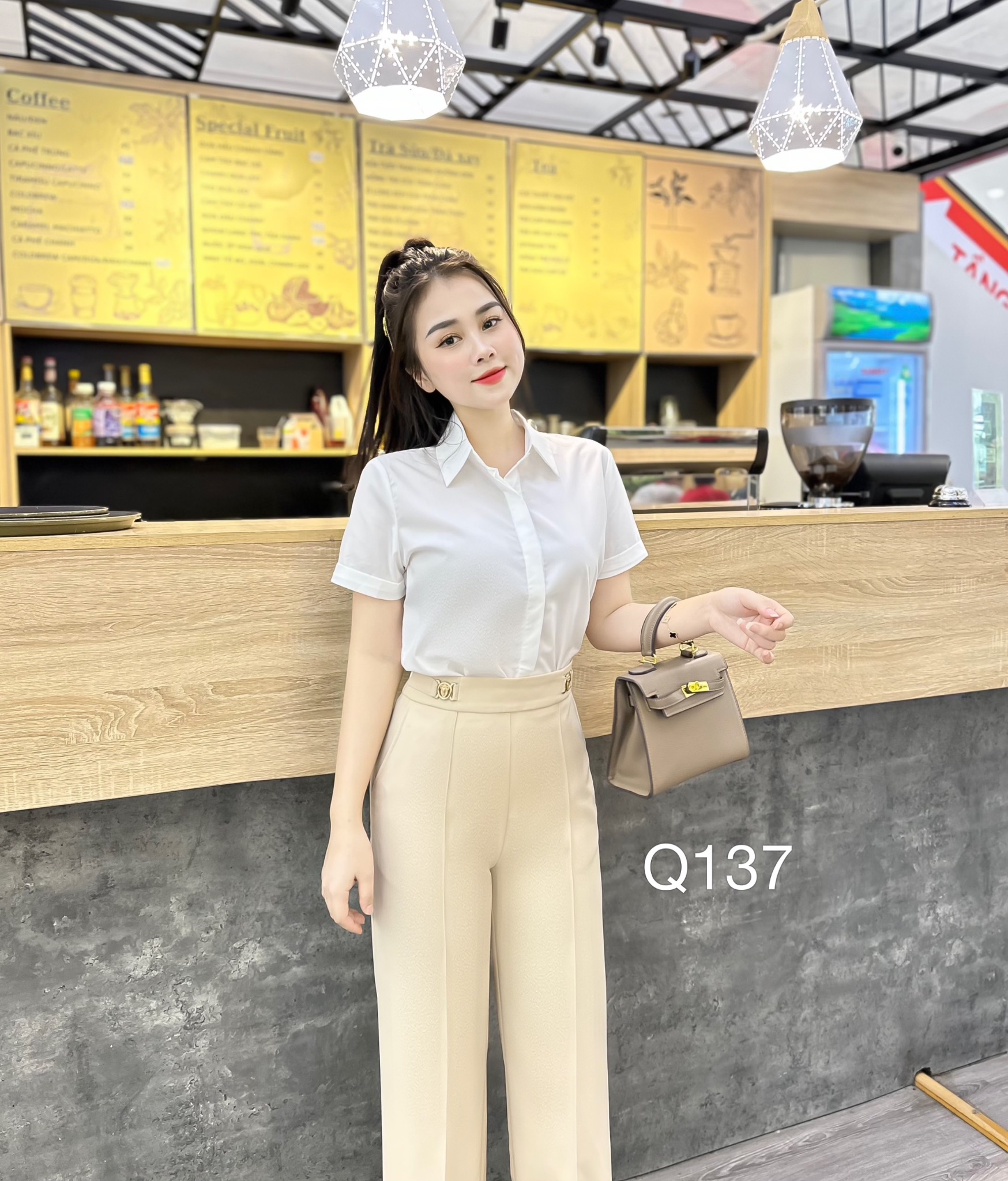 Q137 quần loe 1 cúc vàng