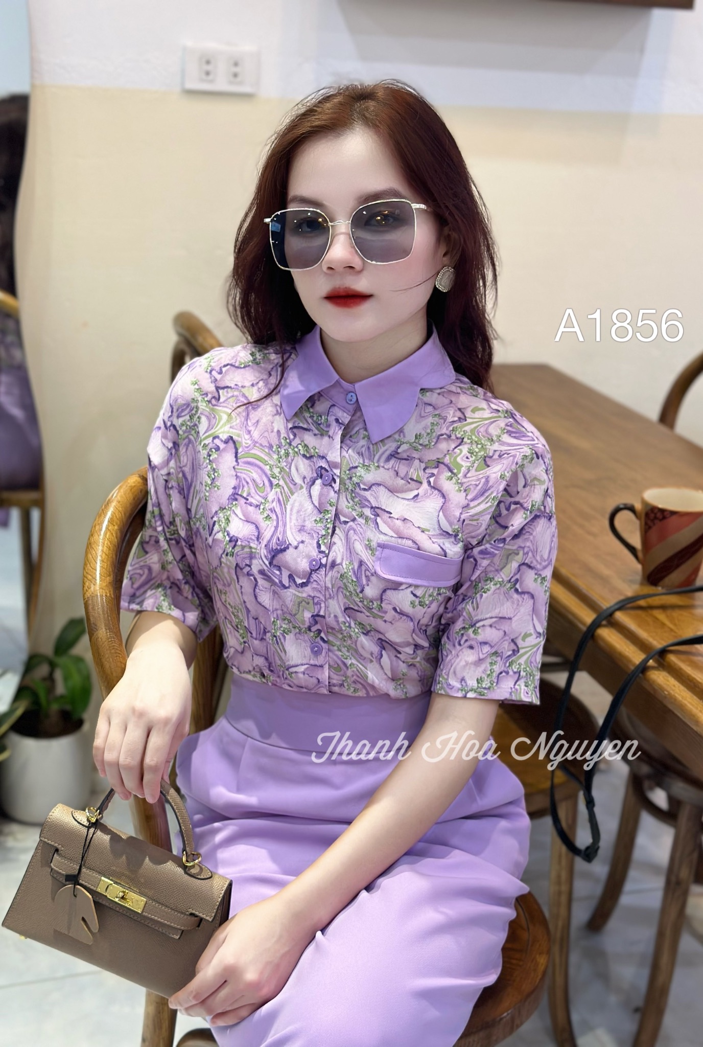 A1856 áo cổ bướm tay lửng