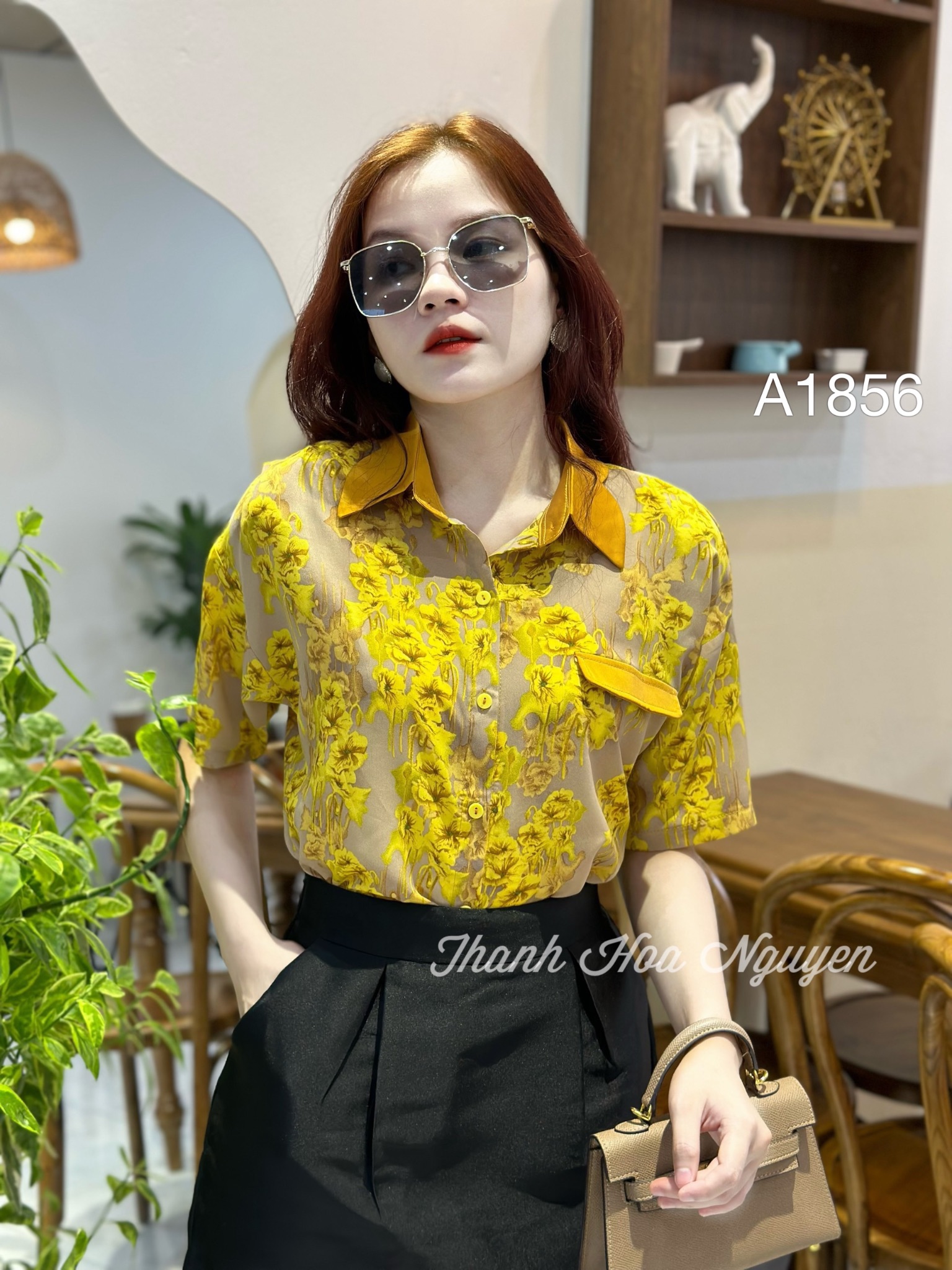 A1856 áo cổ bướm tay lửng