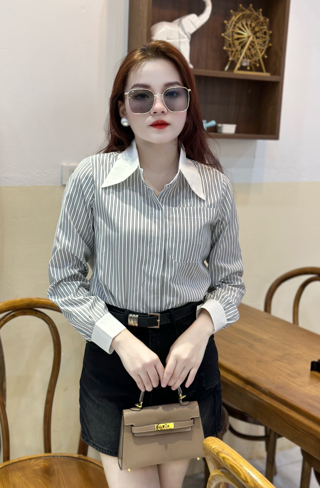 A1864 áo kẻ cổ trắng dài tay