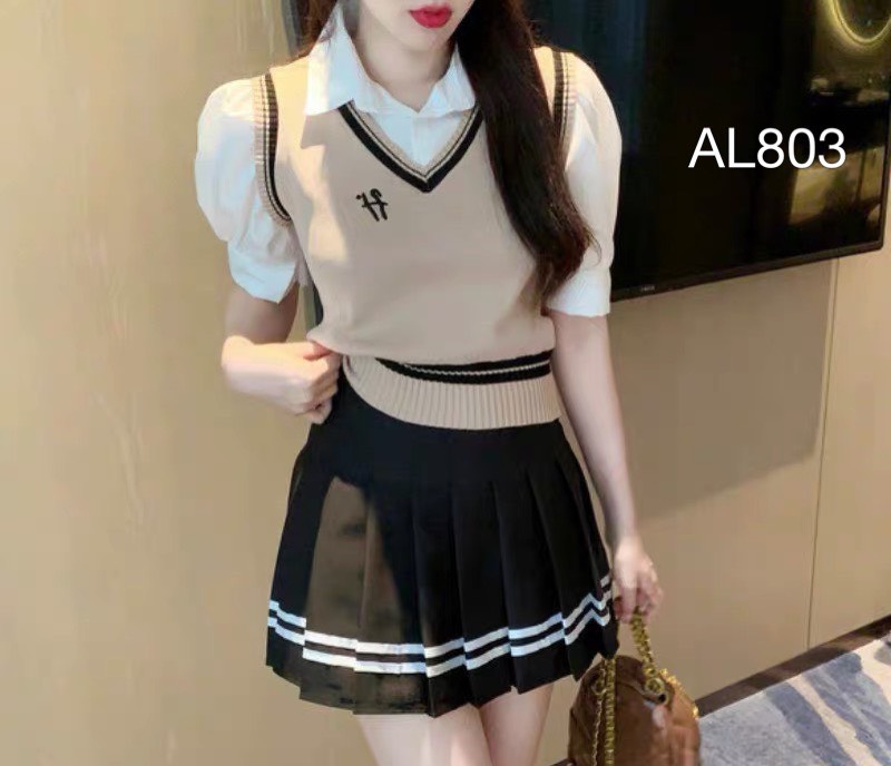 AL803 áo len cổ sơ mi thêu ngực