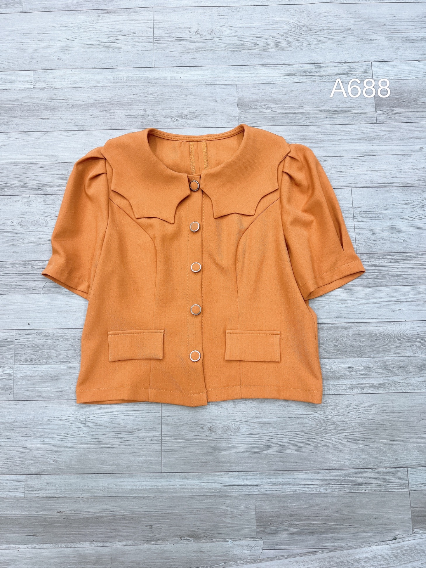A688 áo cổ sao