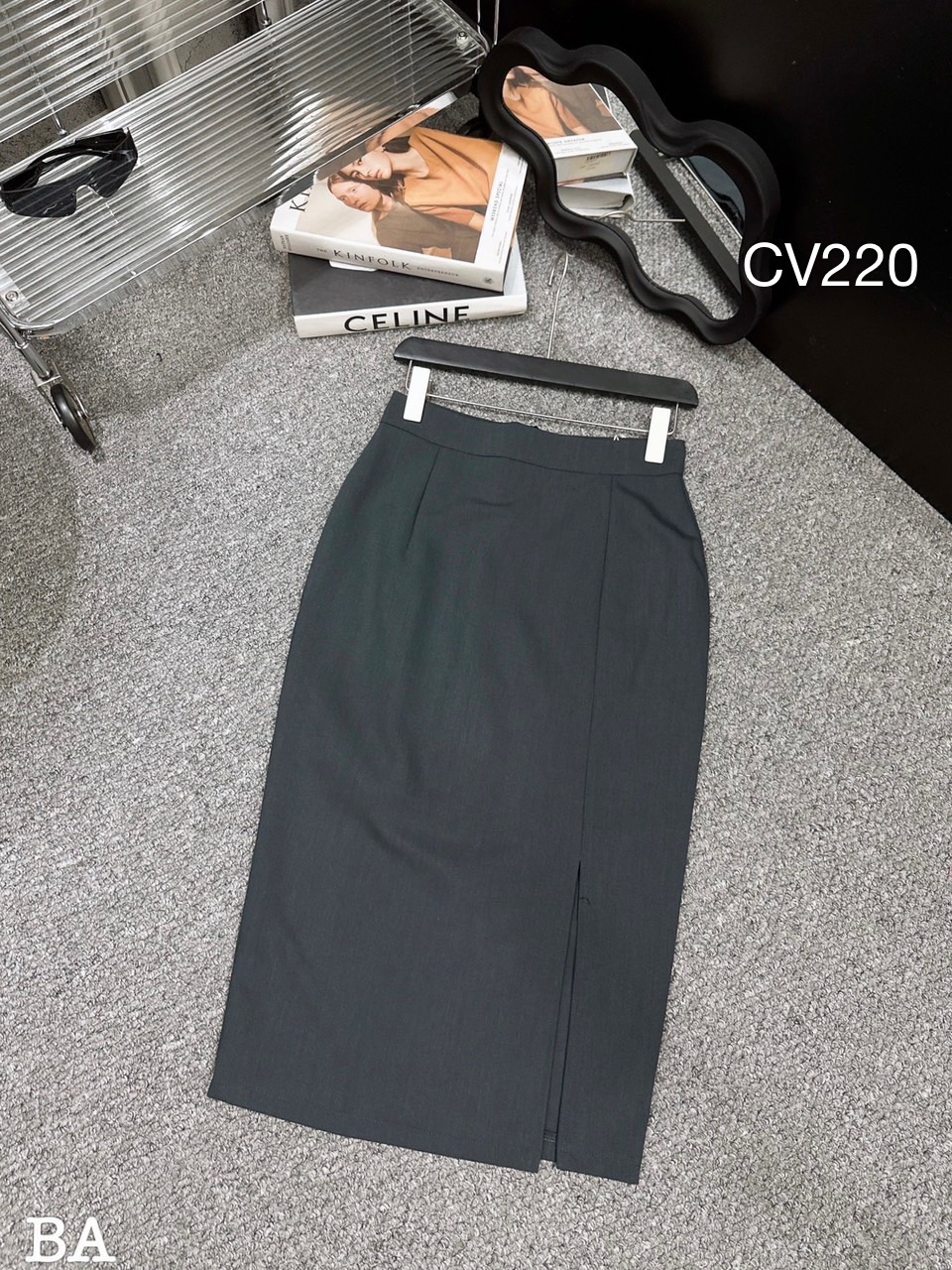 CV220 cv midi kaki xẻ trước