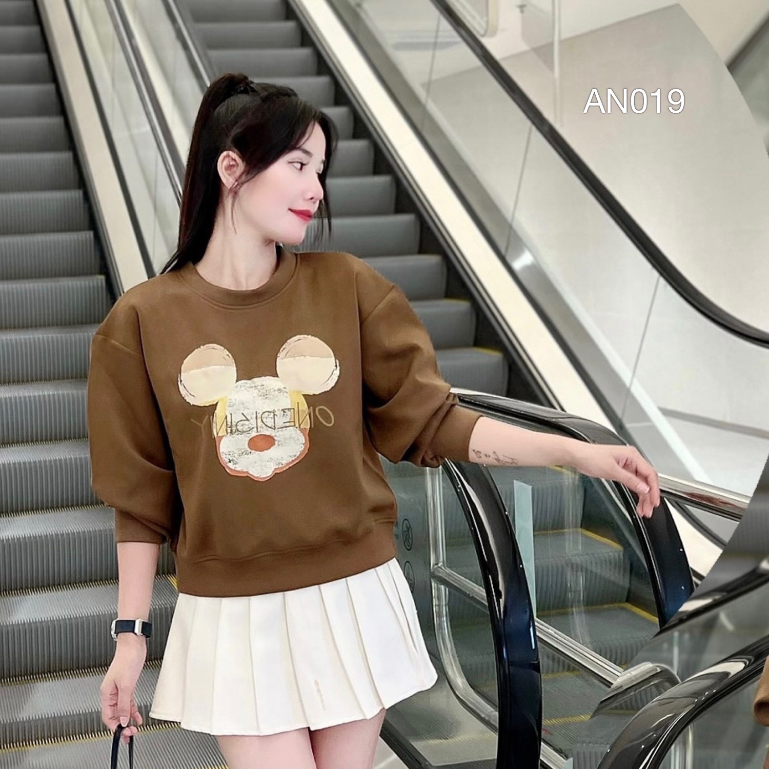 AN019 áo nỉ đầu mickey