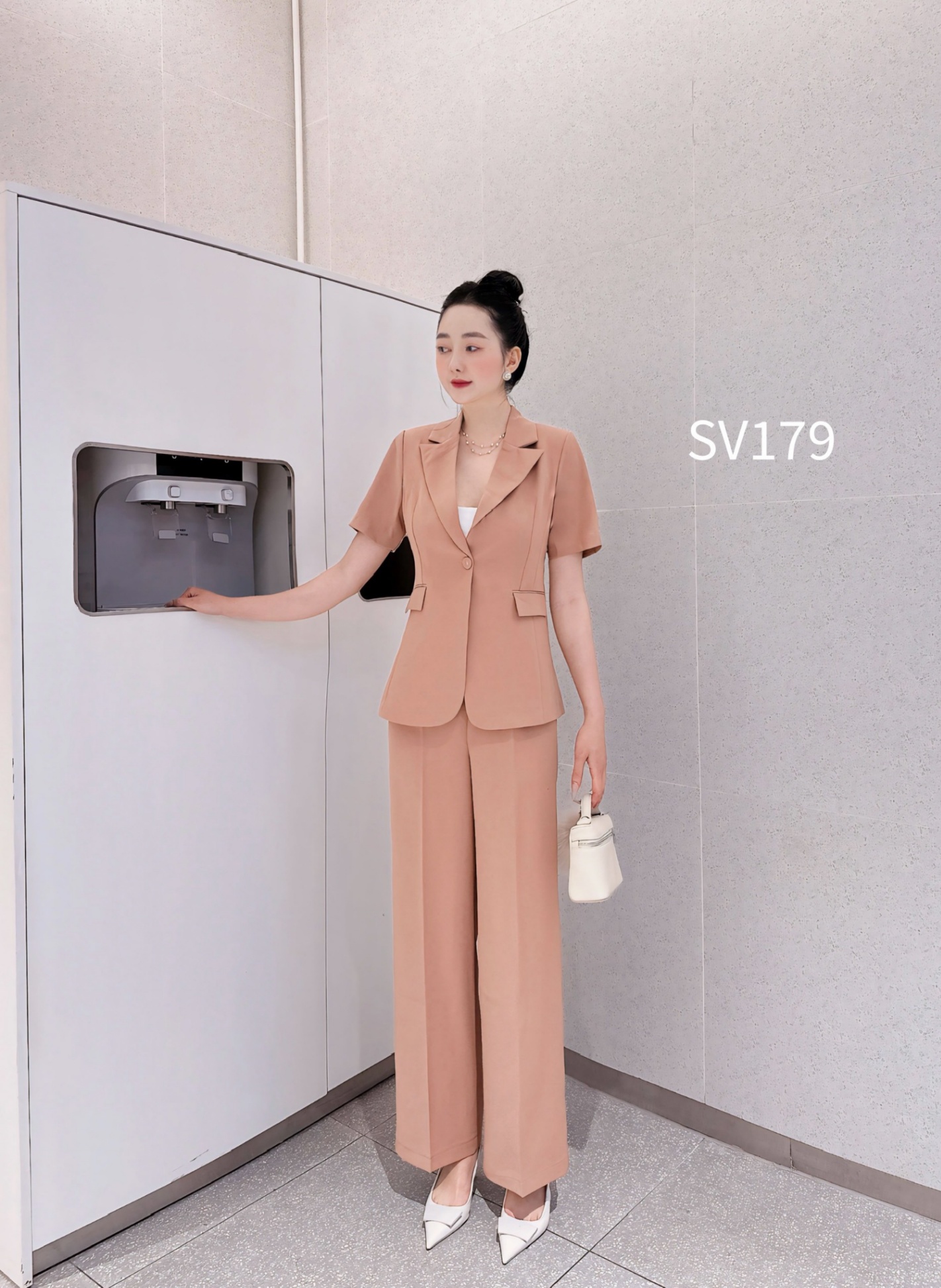 SV179 set vest cổ vếch quần xuông