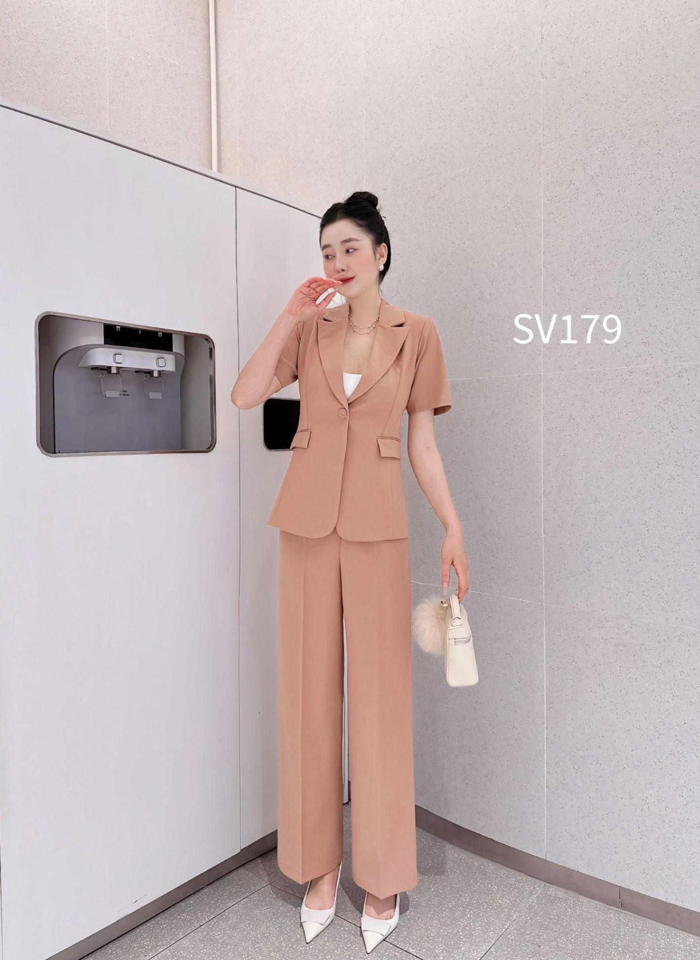 SV179 set vest cổ vếch quần xuông