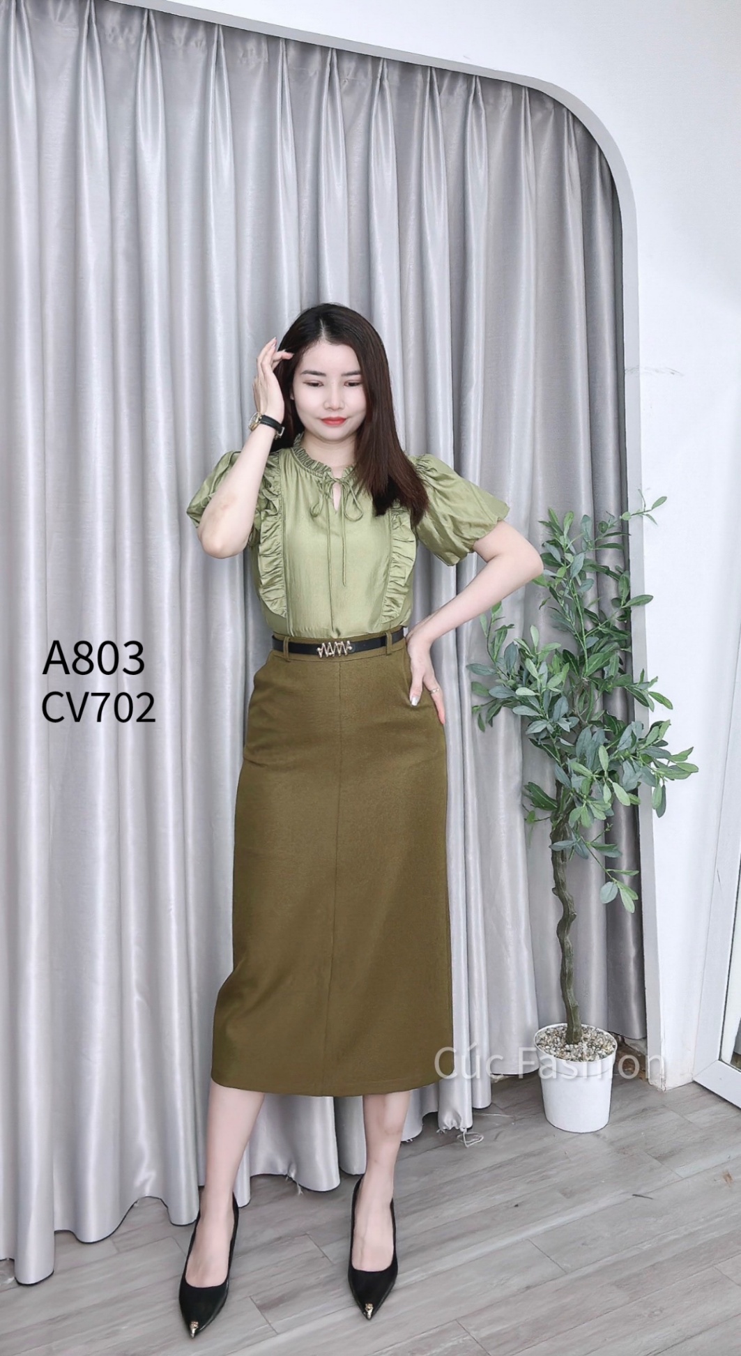 A803 áo tơ dây buộc cổ bèo