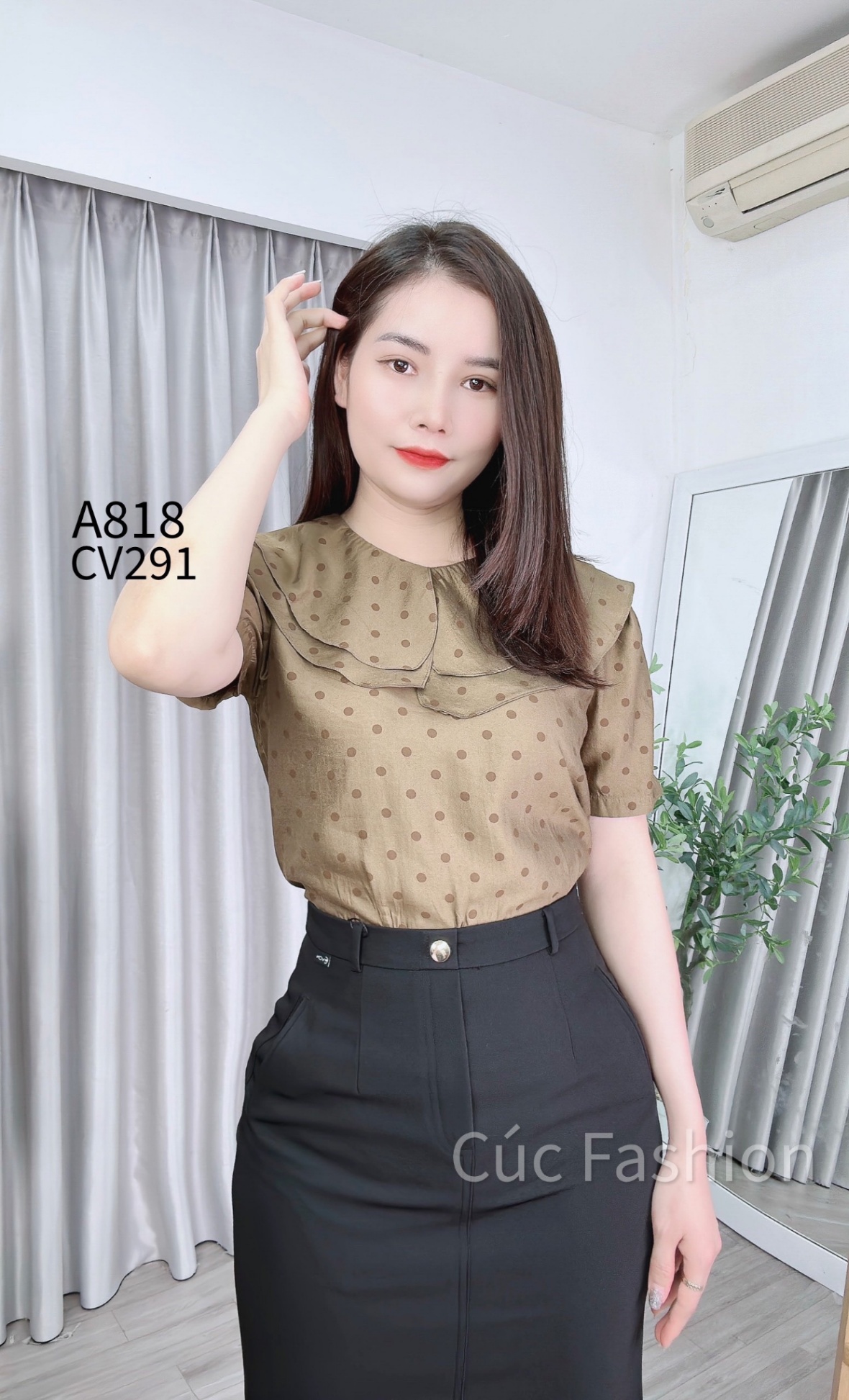 A818 áo chấm bi cổ 2 lớp