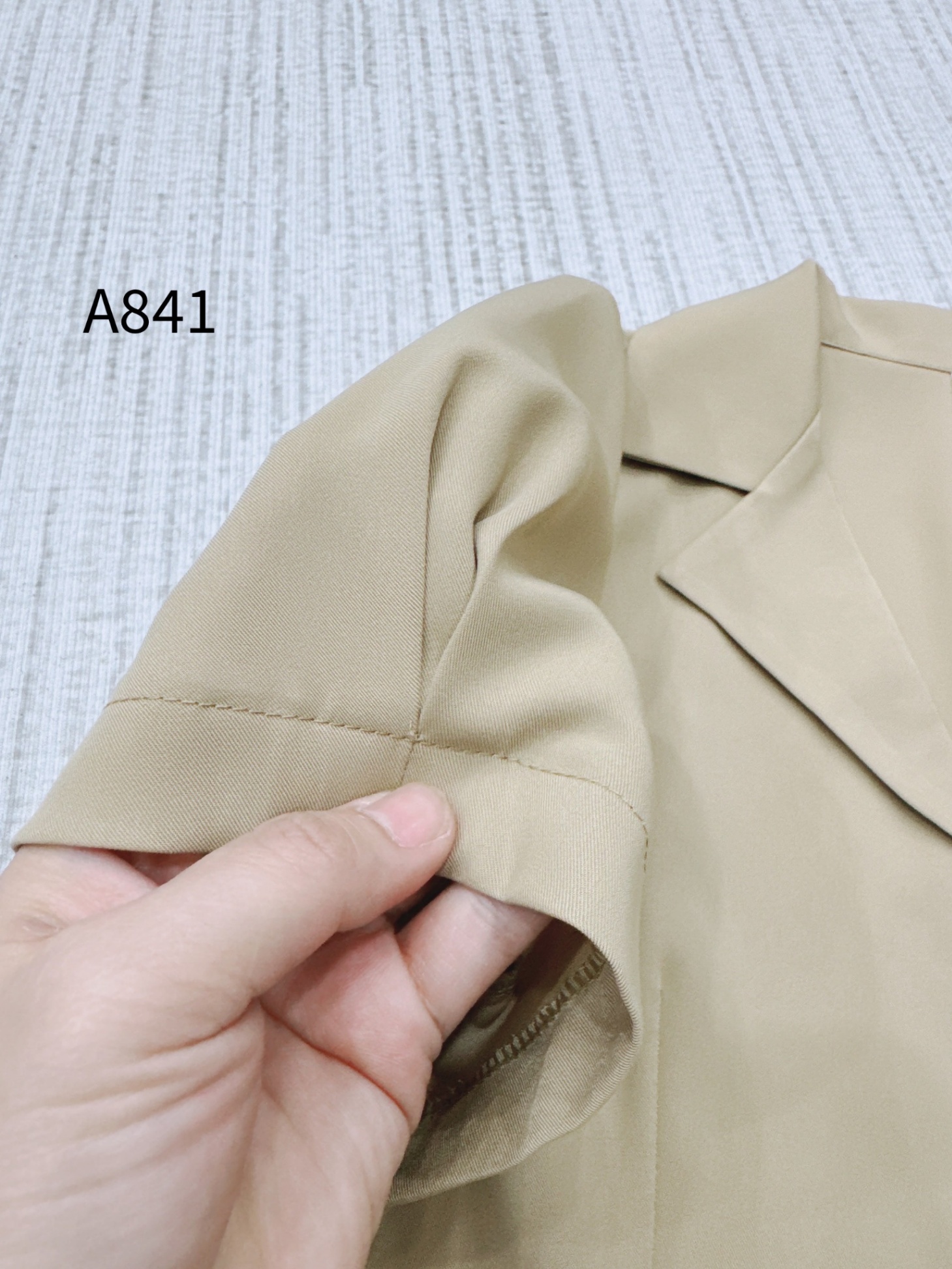 A841 áo ngắn tay cổ vest cúc bạc