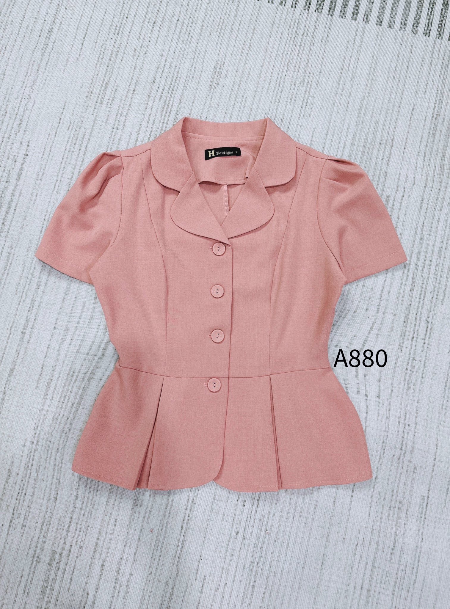 A880 Áo peplum cổ B cúc bọc