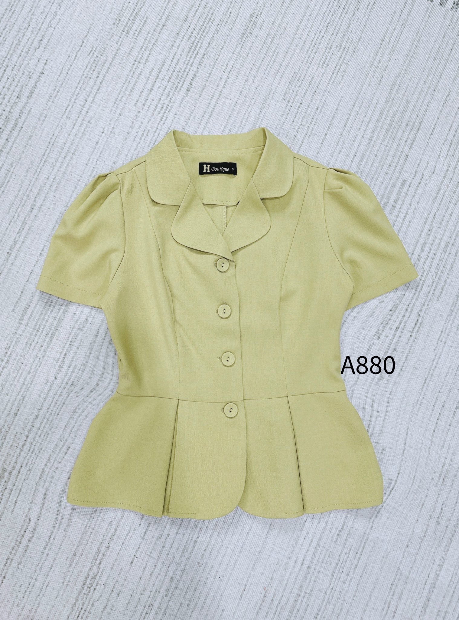 A880 Áo peplum cổ B cúc bọc