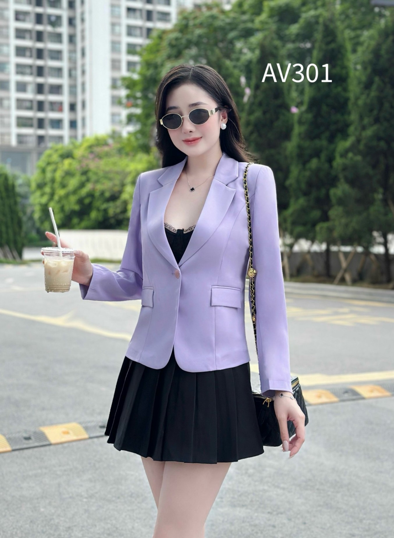 AV301 Áo vest cổ K cúc vàng