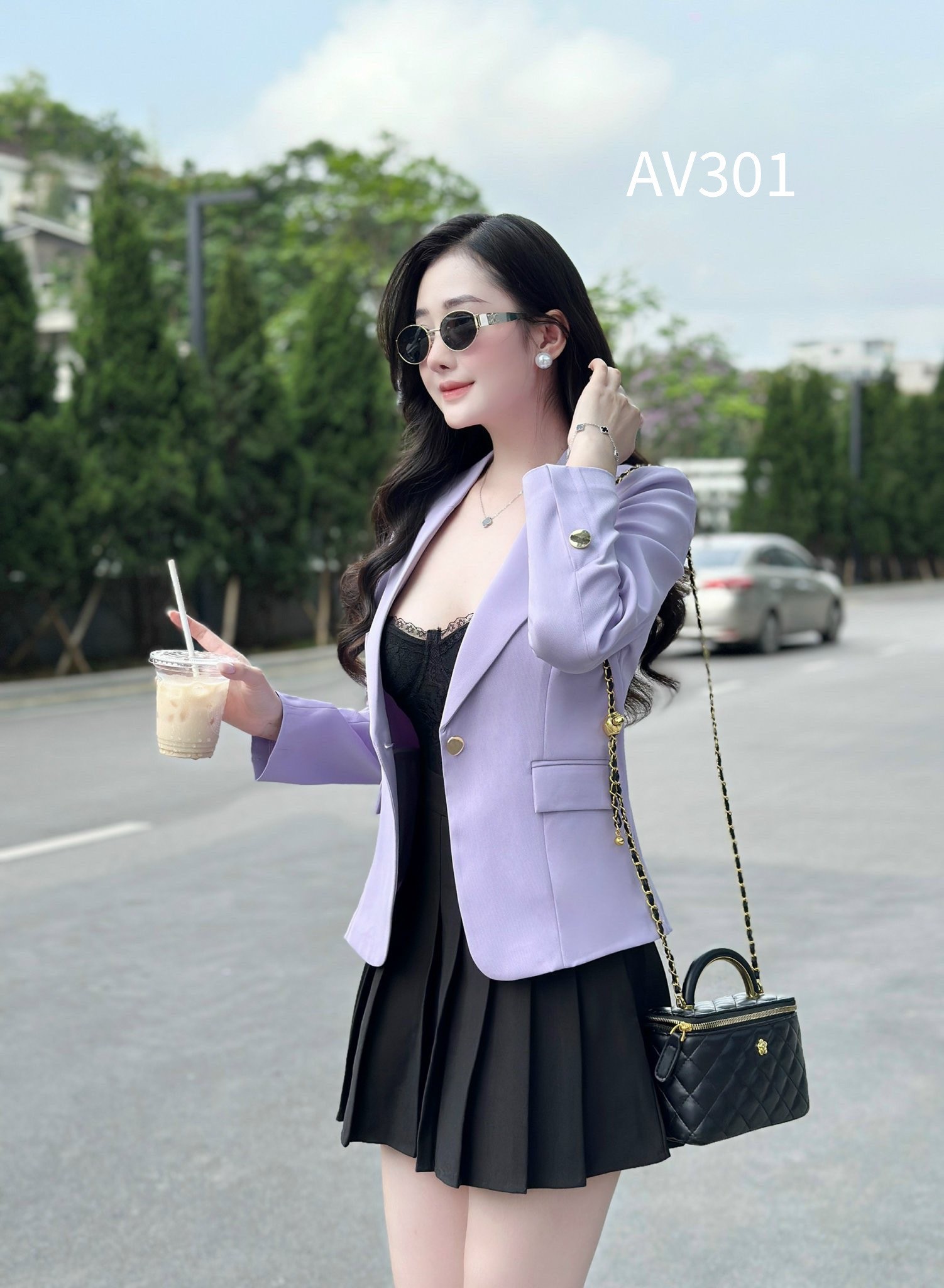 AV301 Áo vest cổ K cúc vàng