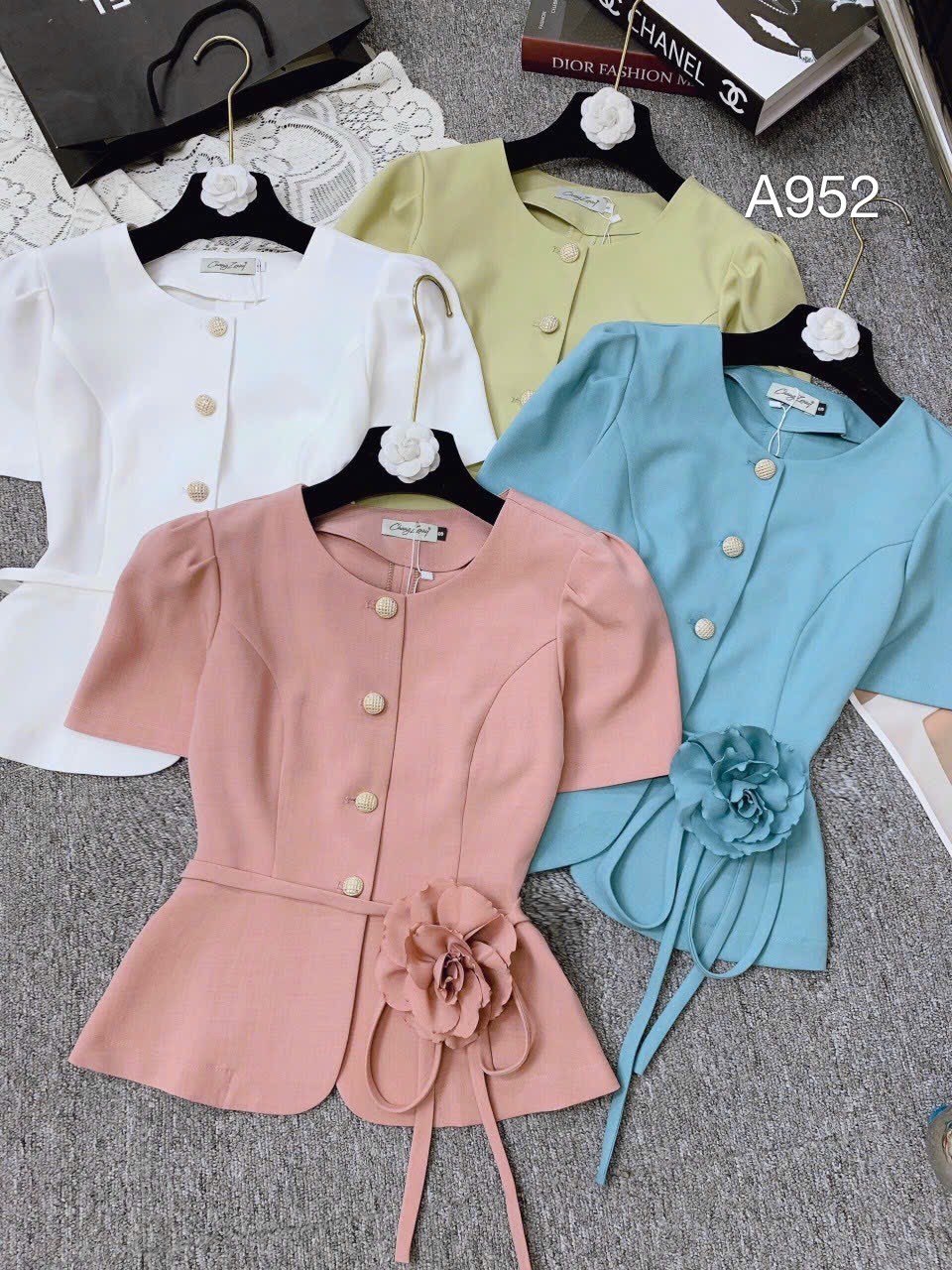 A952 áo peplum tag hoa