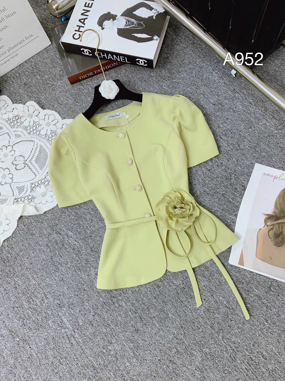 A952 áo peplum tag hoa