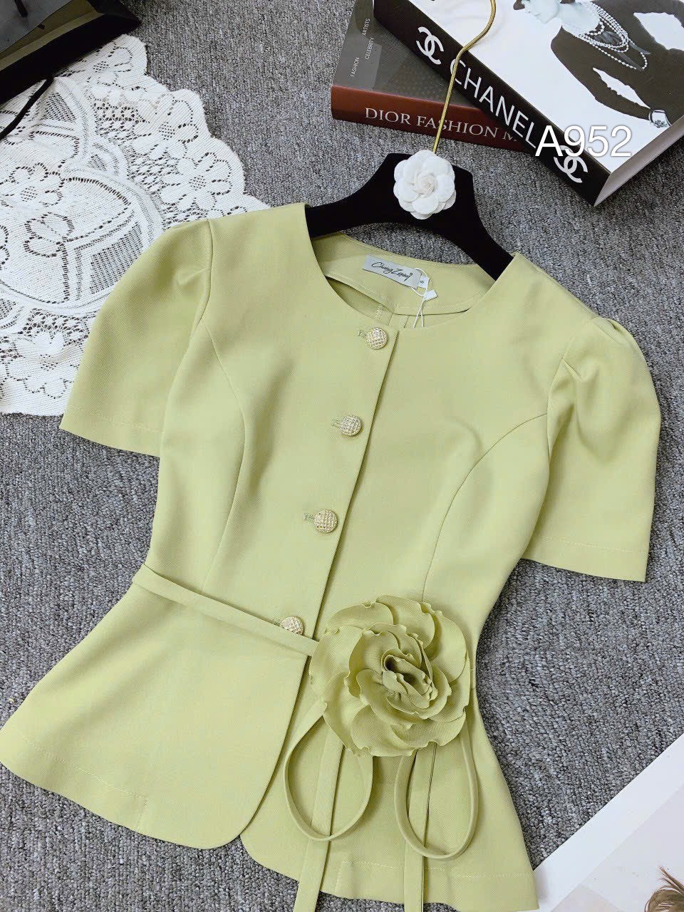 A952 áo peplum tag hoa