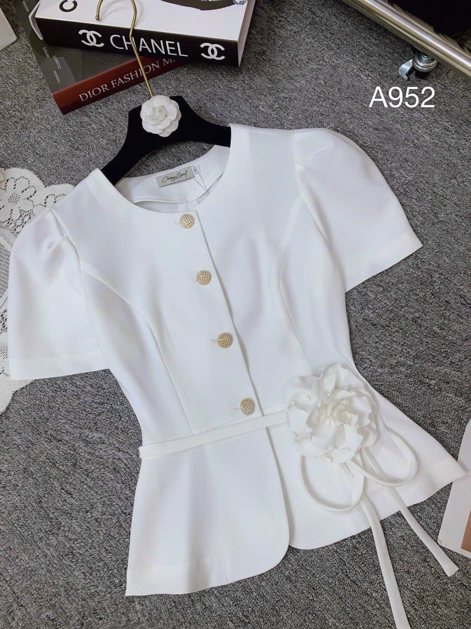 A952 áo peplum tag hoa