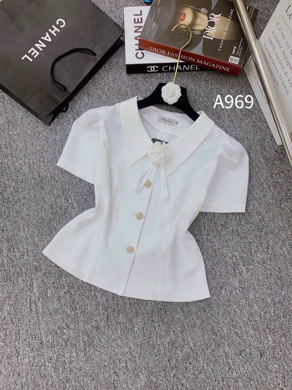 A969 Áo peplum cổ nhọn tag hoa