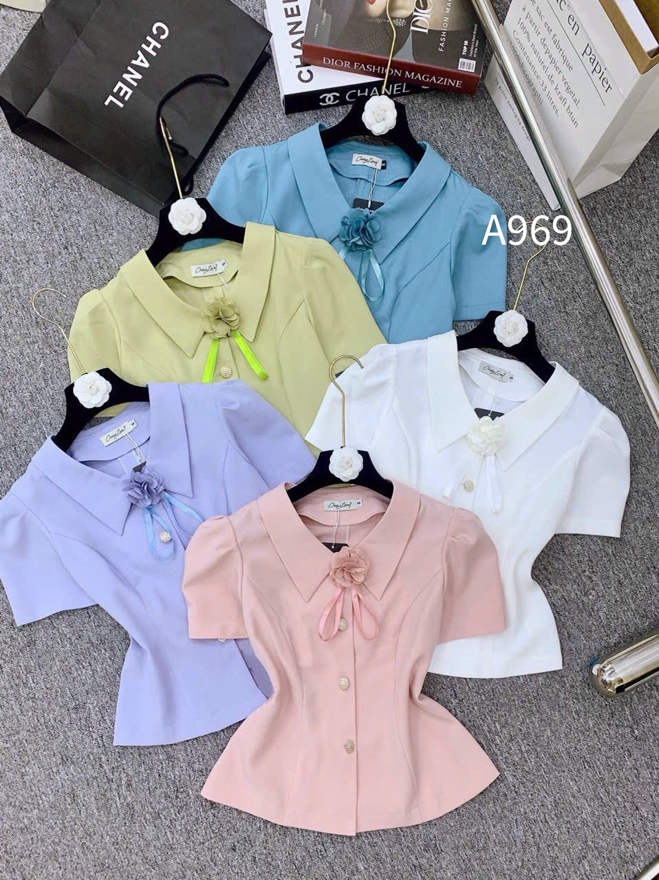 A969 Áo peplum cổ nhọn tag hoa