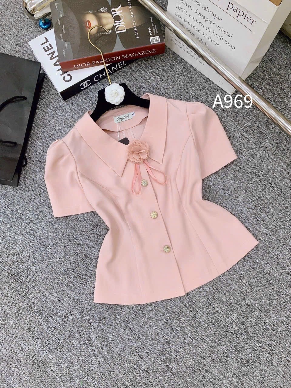 A969 Áo peplum cổ nhọn tag hoa