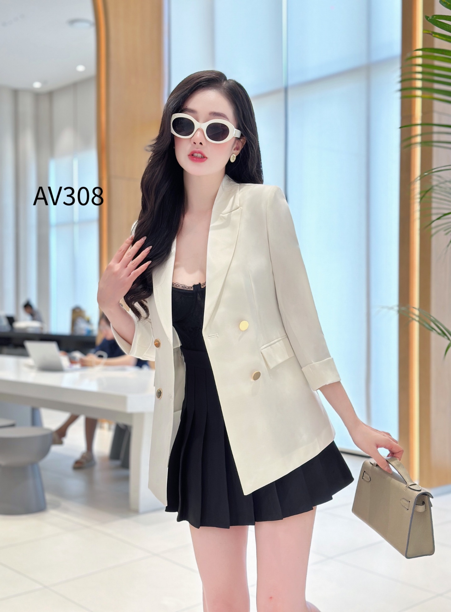 AV308 áo vest 4 cúc vàng cổ vếch