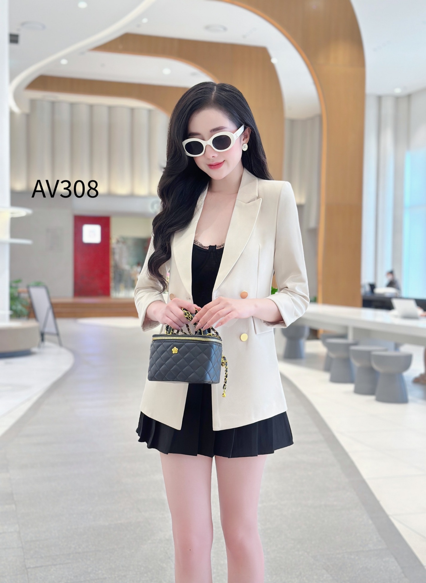 AV308 áo vest 4 cúc vàng cổ vếch