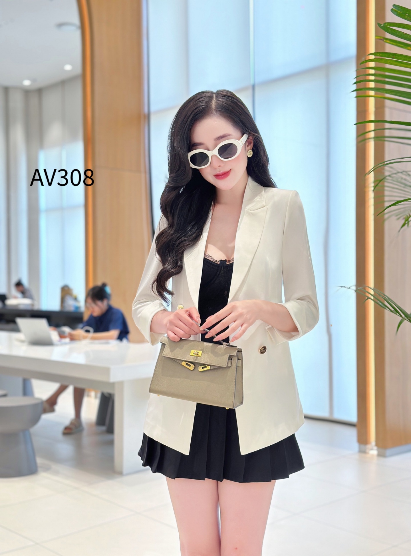 AV308 áo vest 4 cúc vàng cổ vếch