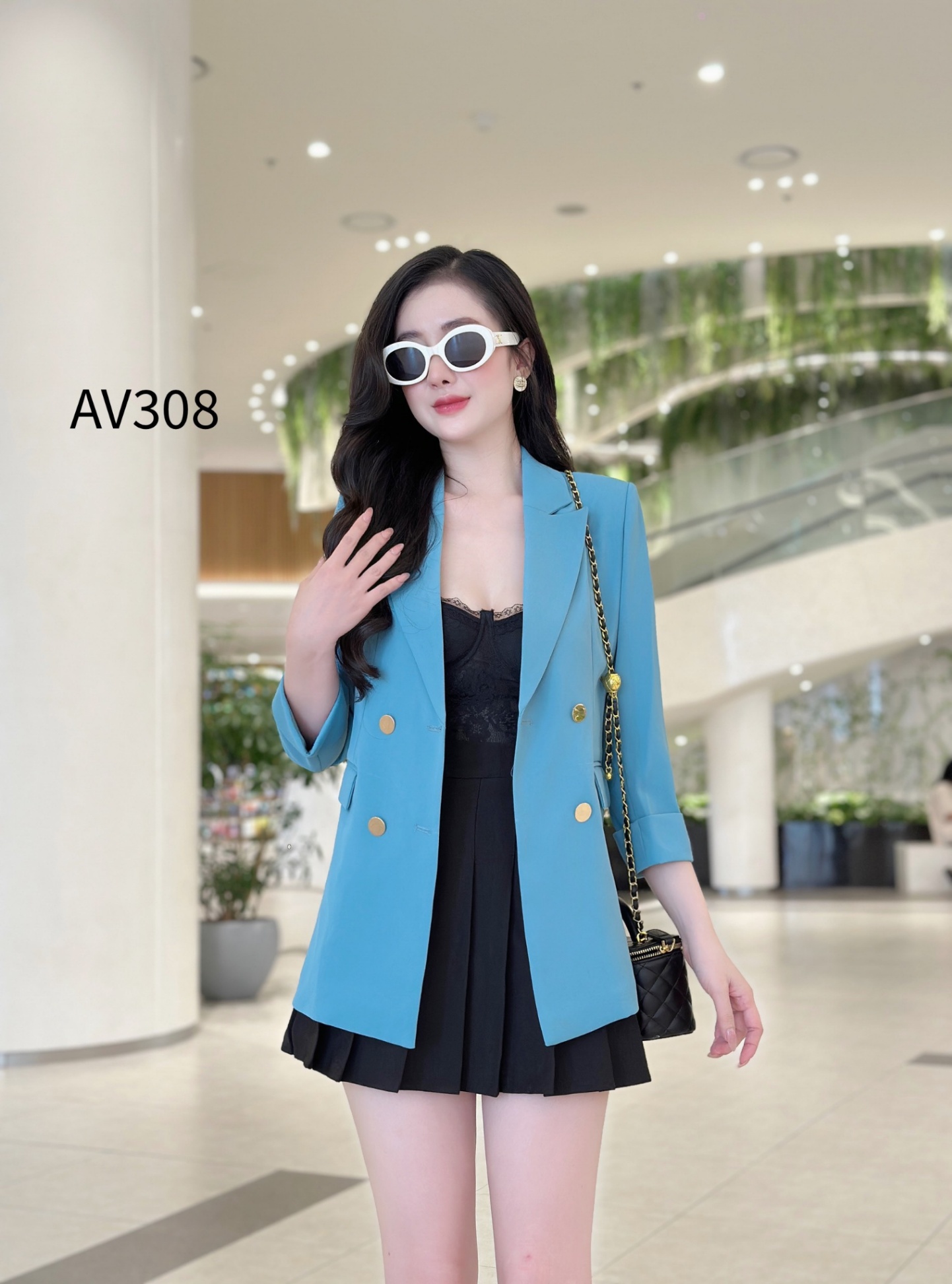 AV308 áo vest 4 cúc vàng cổ vếch