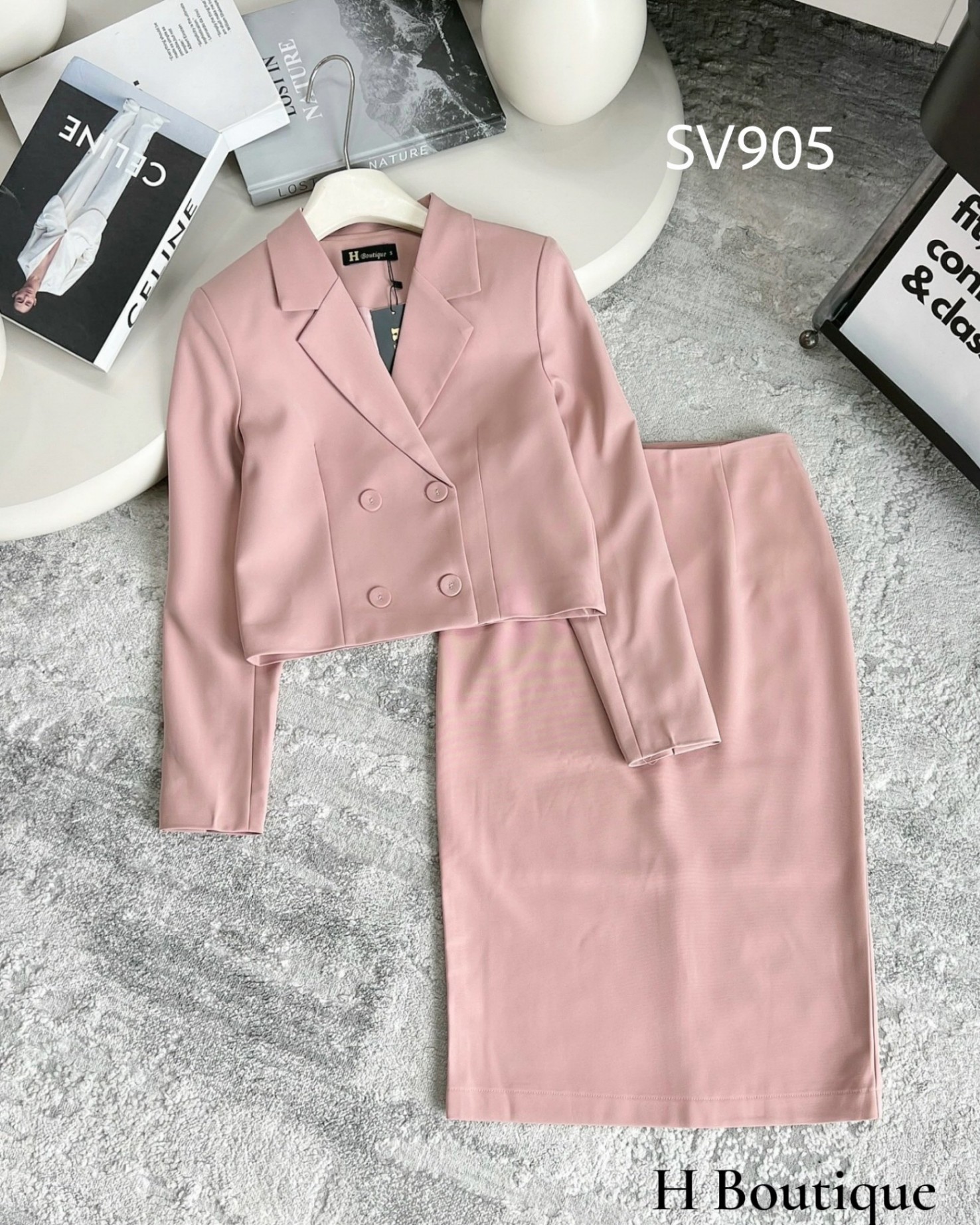 SV905 set vest áo ngắn 4 cúc váy bút chì