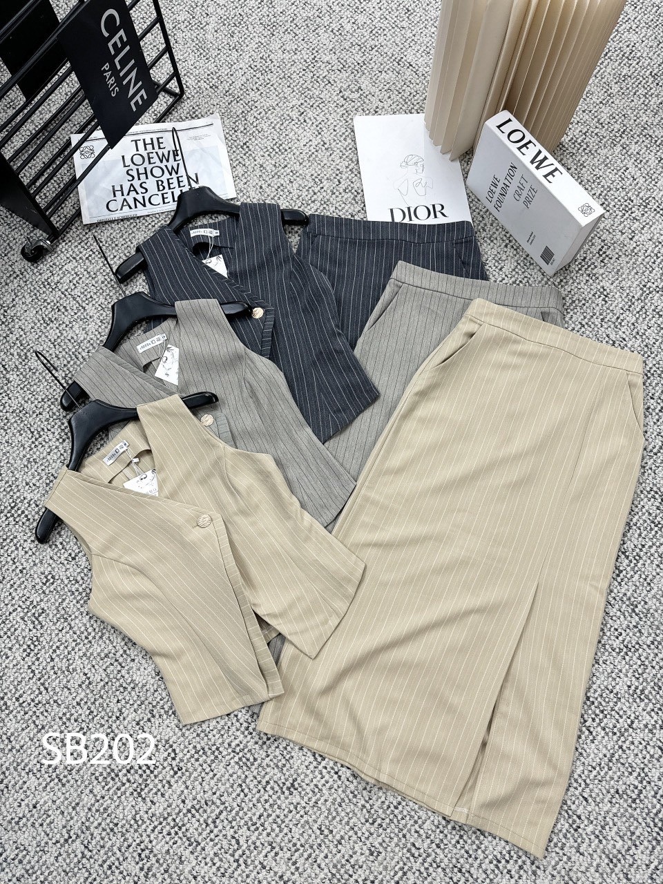 SB202 set kẻ váy dài áo sát nách