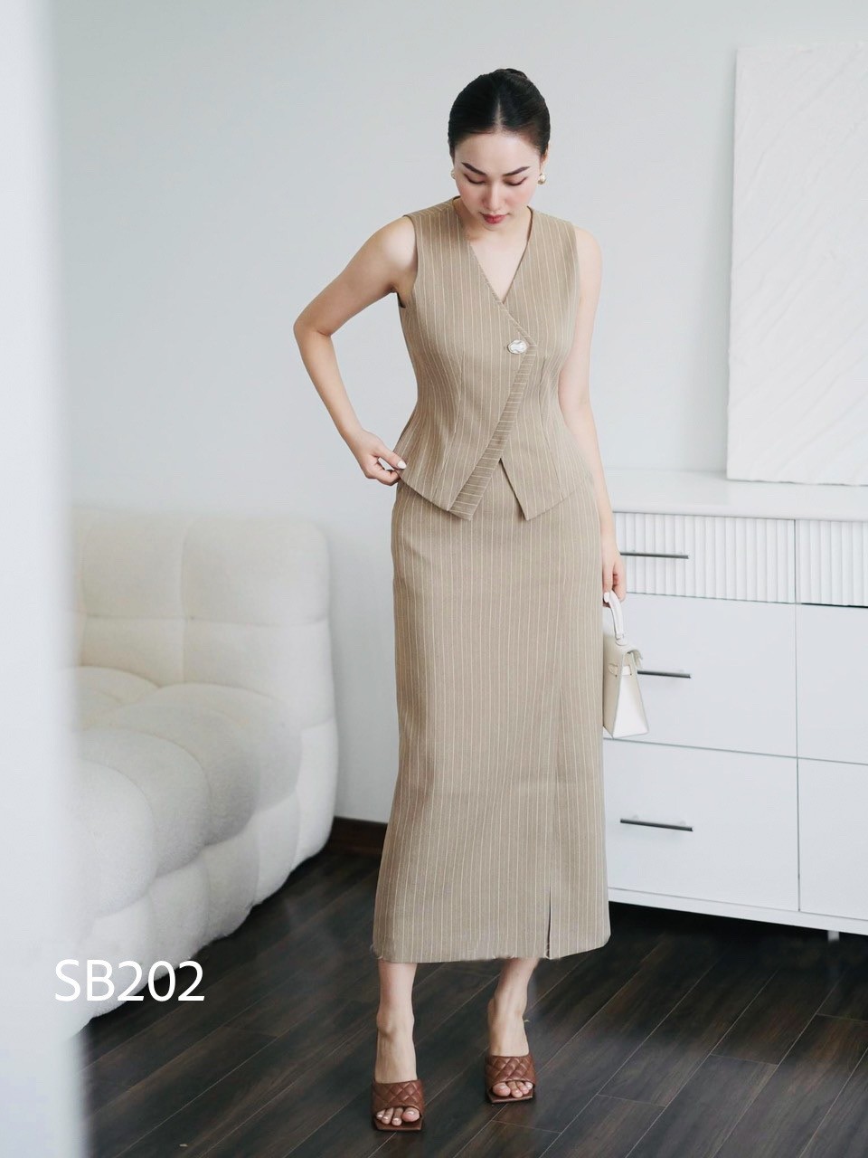 SB202 set kẻ váy dài áo sát nách