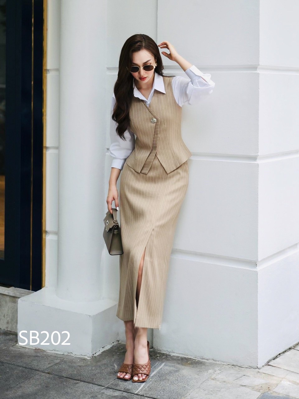 SB202 set kẻ váy dài áo sát nách