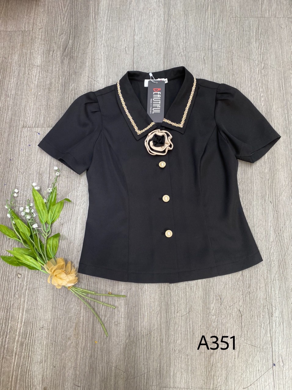 A351 Áo peplum hoa viền cổ