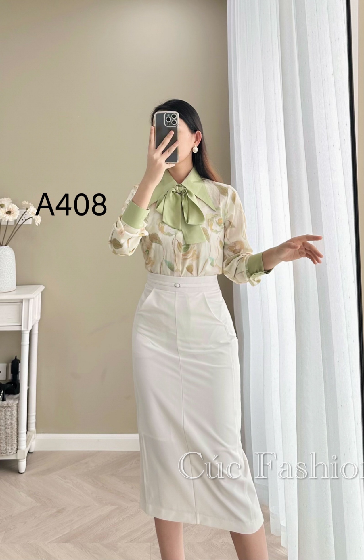 A408 sơ mi lụa dài tay cổ nhọn phối nơ