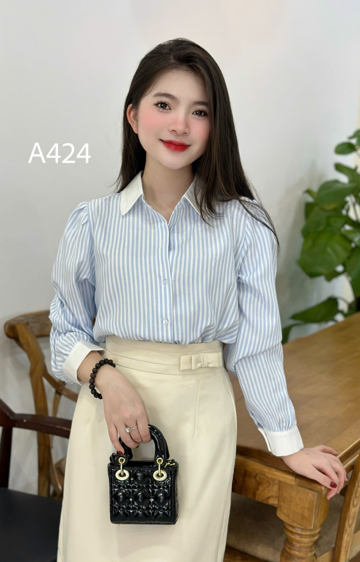 A424 sơ mi cổ sen đơn giản