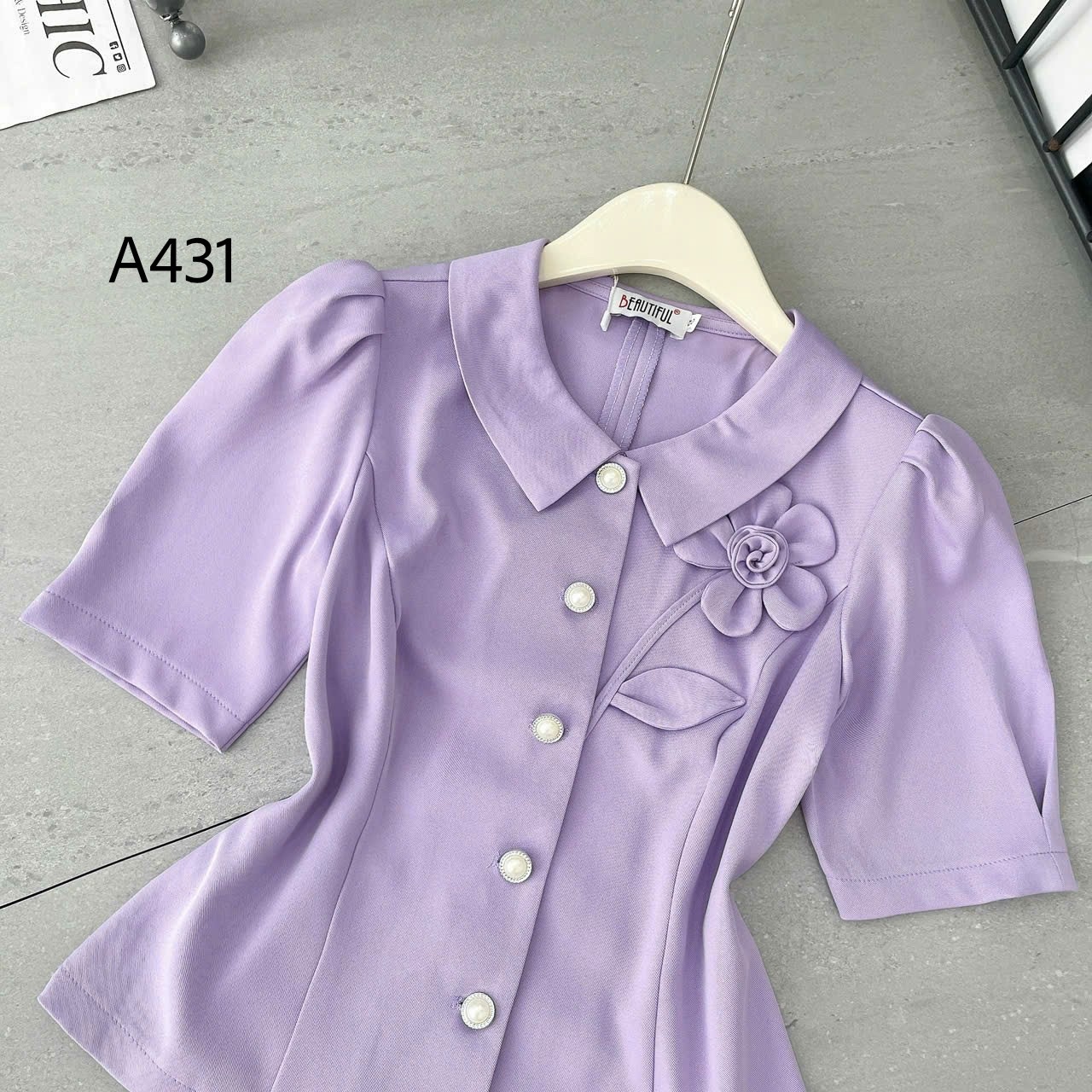 A431 áp peplum gắn hoa