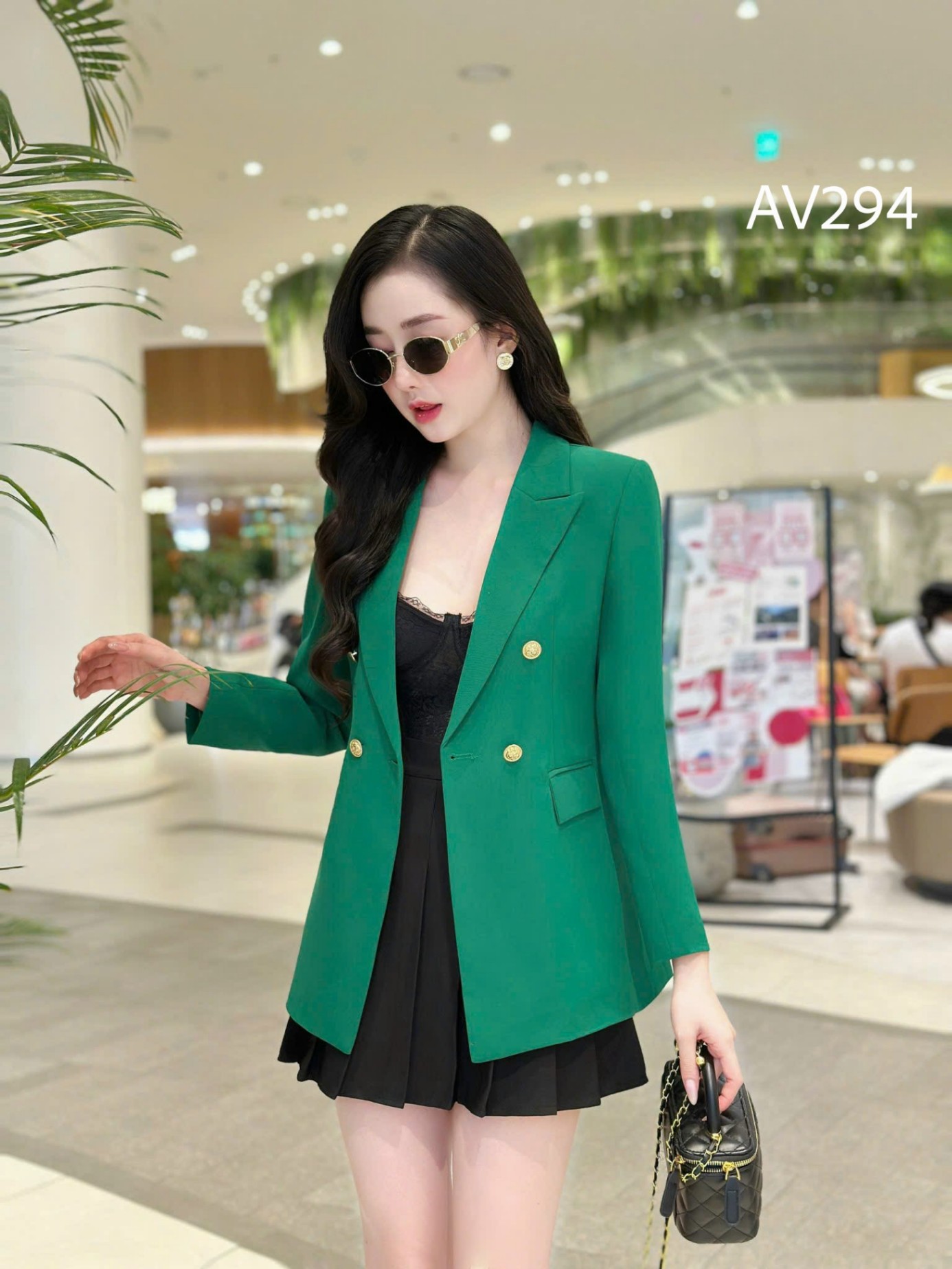 AV294 áo vest cổ vếch 4 cúc đồng