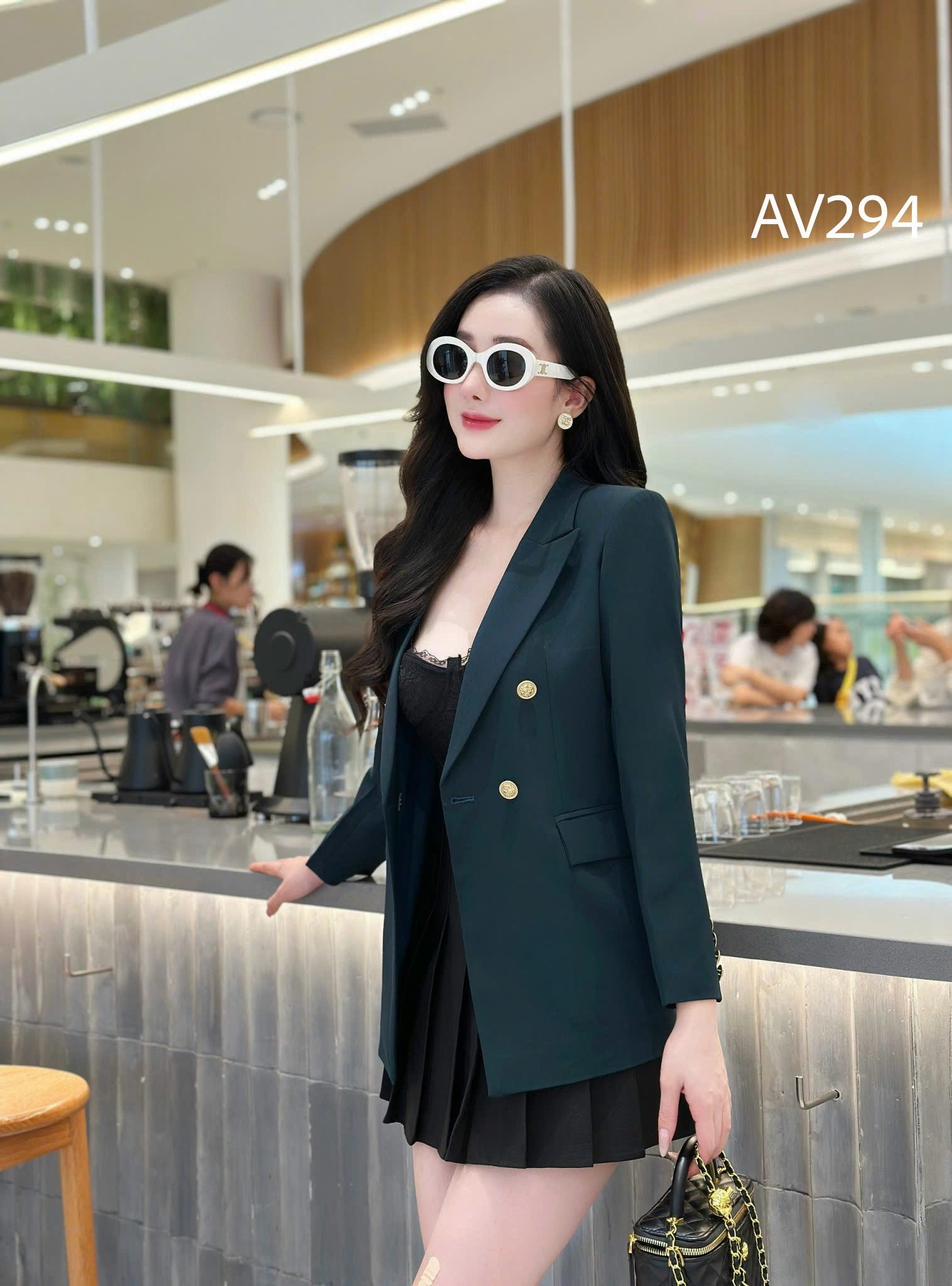 AV294 áo vest cổ vếch 4 cúc đồng