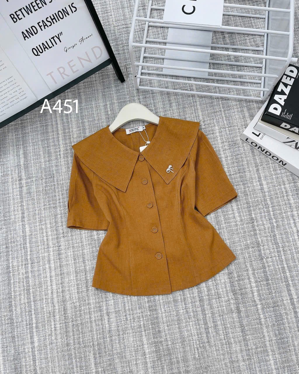 A451 Áo cổ rộng tag nơ